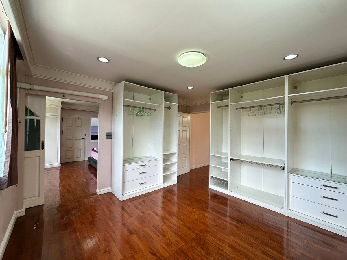 ให้เช่าบ้านพระราม 9 เพชรบุรีตัดใหม่ RCA : ให้เช่า บ้านเดี่ยว 2 ชั้น ซอยศูนย์วิจัย