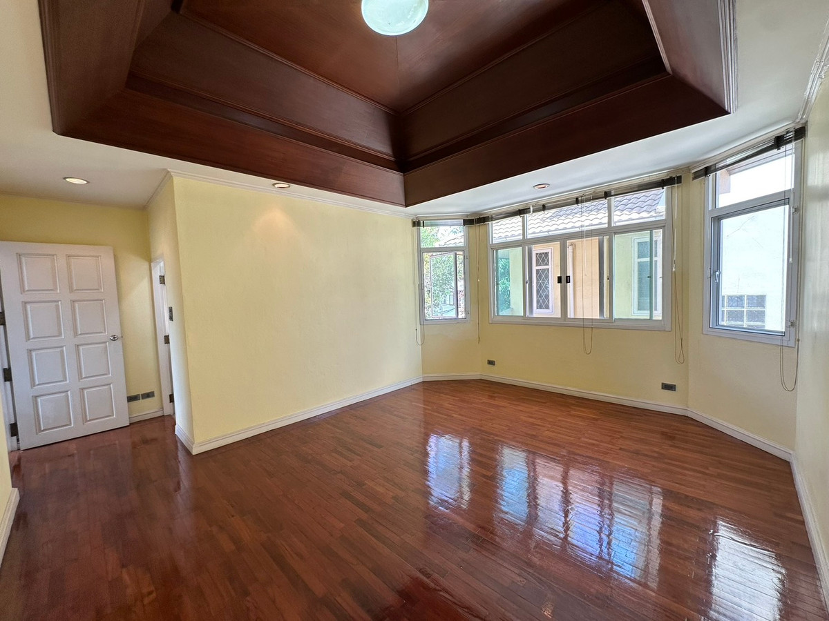 ให้เช่าบ้านพระราม 9 เพชรบุรีตัดใหม่ RCA : ให้เช่า บ้านเดี่ยว 2 ชั้น ซอยศูนย์วิจัย