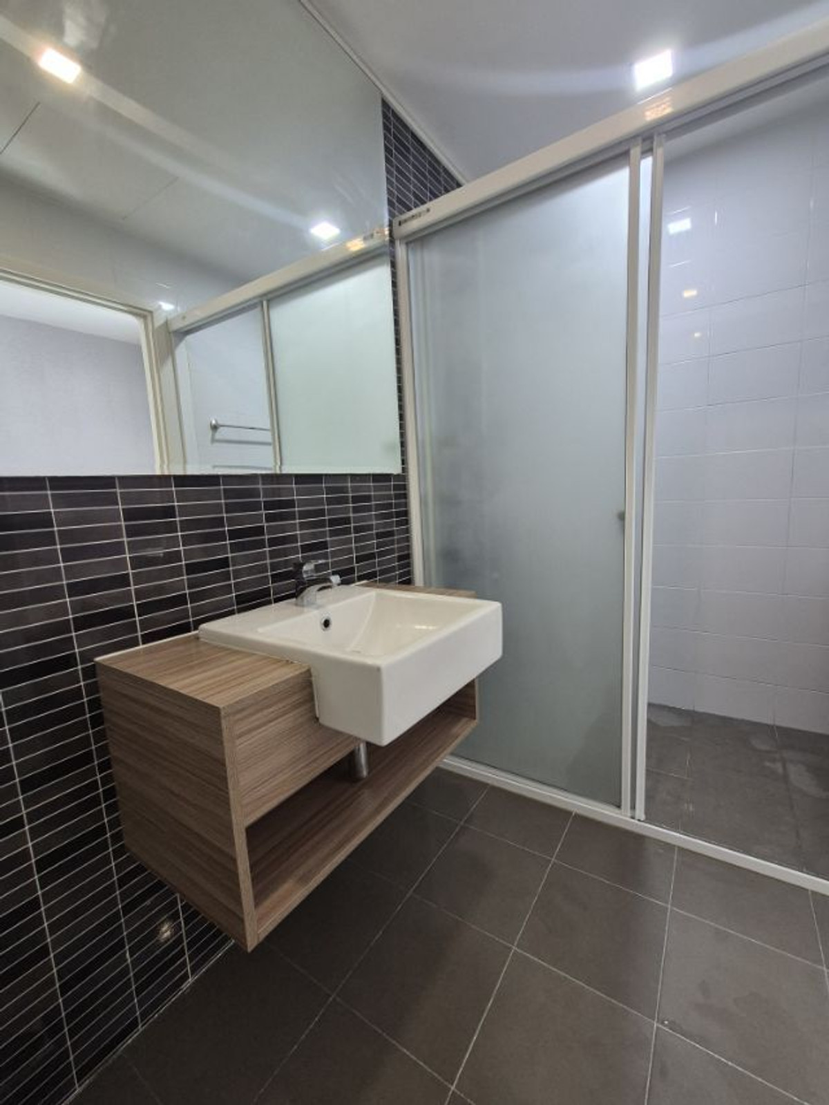 For RentTownhomeEakachai, Bang Bon : ⚡ For rent, 2-story townhome, Pruksa Ville 68 Rama 2 - Tha Phra, size 20 sq m. ⚡