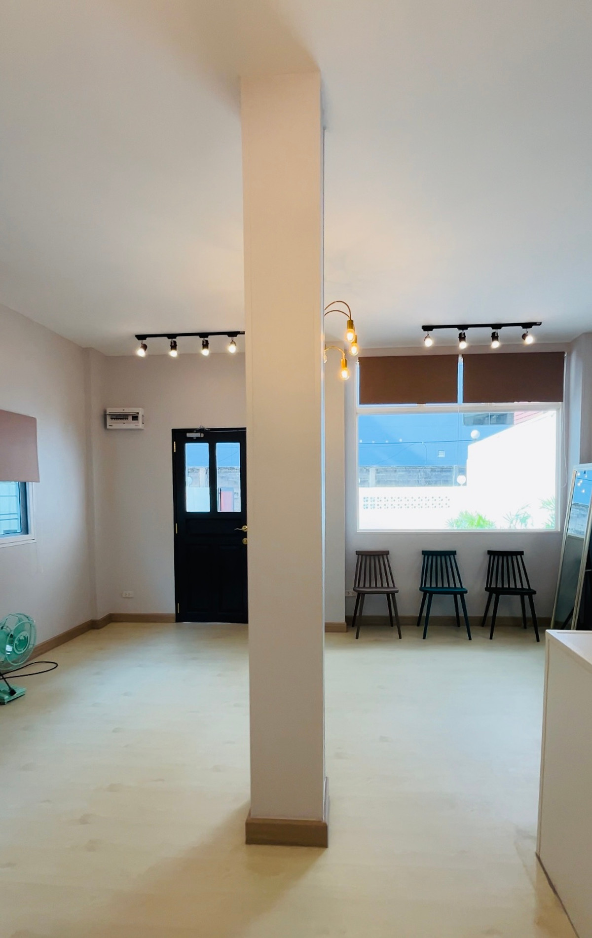 For RentHouseSathorn, Narathiwat : 🏡 (For rent) Newly built house in the heart of Sathorn - near BTS Surasak, good location, not chaotic‼️