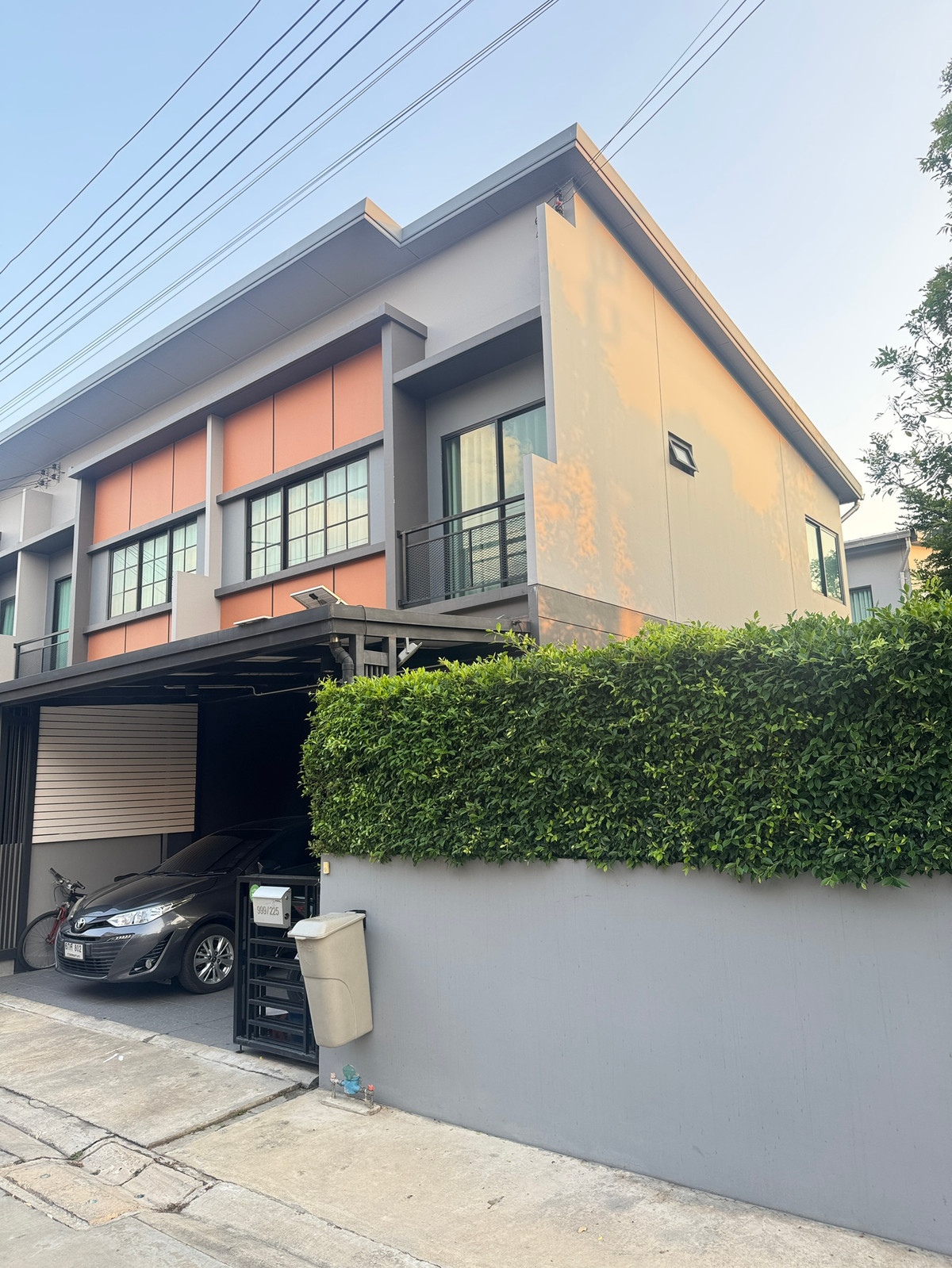 For SaleTownhomeRama5, Ratchapruek, Bangkruai : Townhome for sale, Siri Place Charan-Pinklao Project. Behind the corner near the center