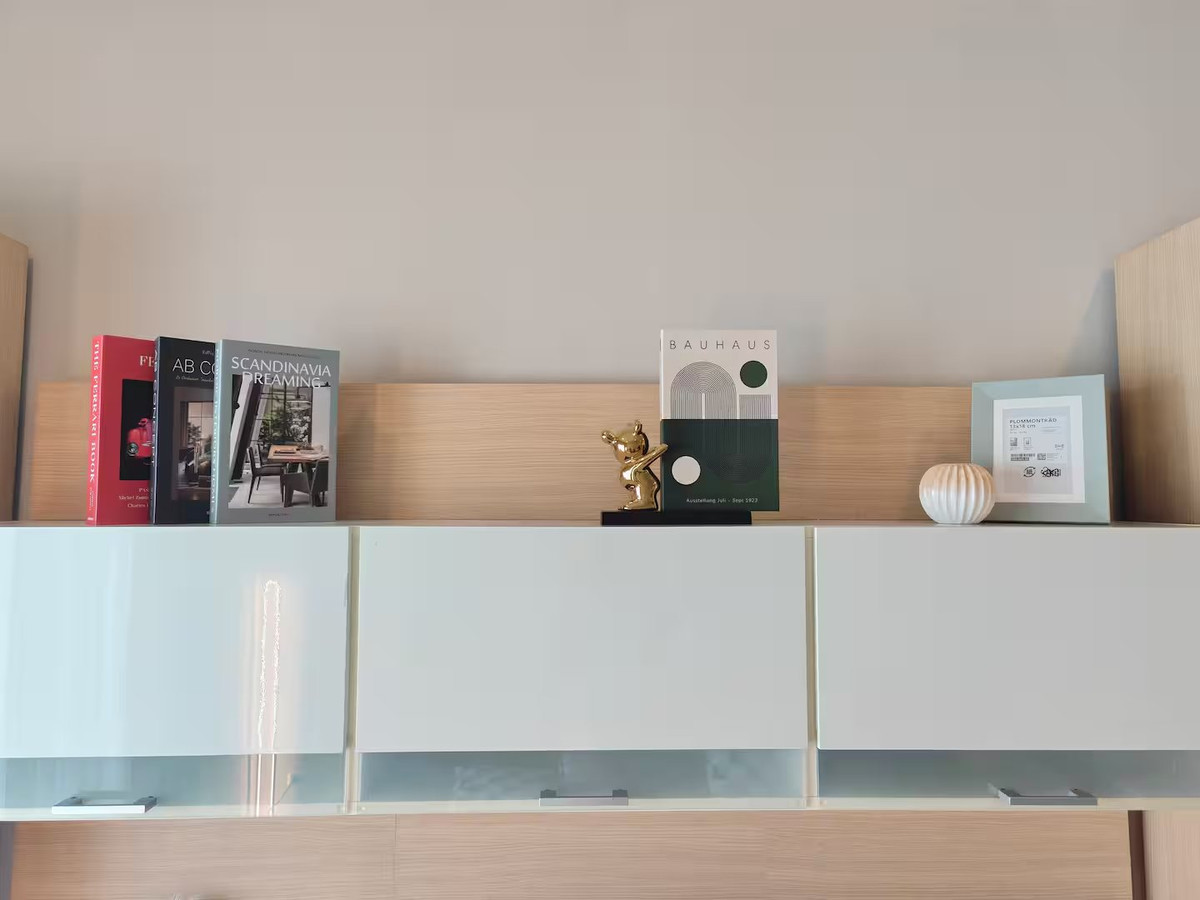 For RentCondoSukhumvit, Asoke, Thonglor : 🚅✨  Noble Refine Phrom Phong For rent 2 bedroom condo - only 5 minutes walk to BTS Phrom Phong.