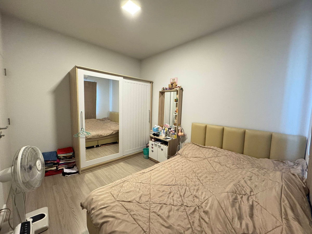 For SaleTownhomeRama5, Ratchapruek, Bangkruai : Townhome for sale, Siri Place Charan-Pinklao Project. Behind the corner near the center