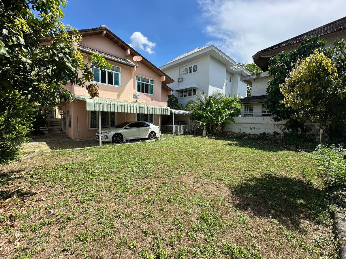 ให้เช่าบ้านพระราม 9 เพชรบุรีตัดใหม่ RCA : ให้เช่า บ้านเดี่ยว 2 ชั้น ซอยศูนย์วิจัย