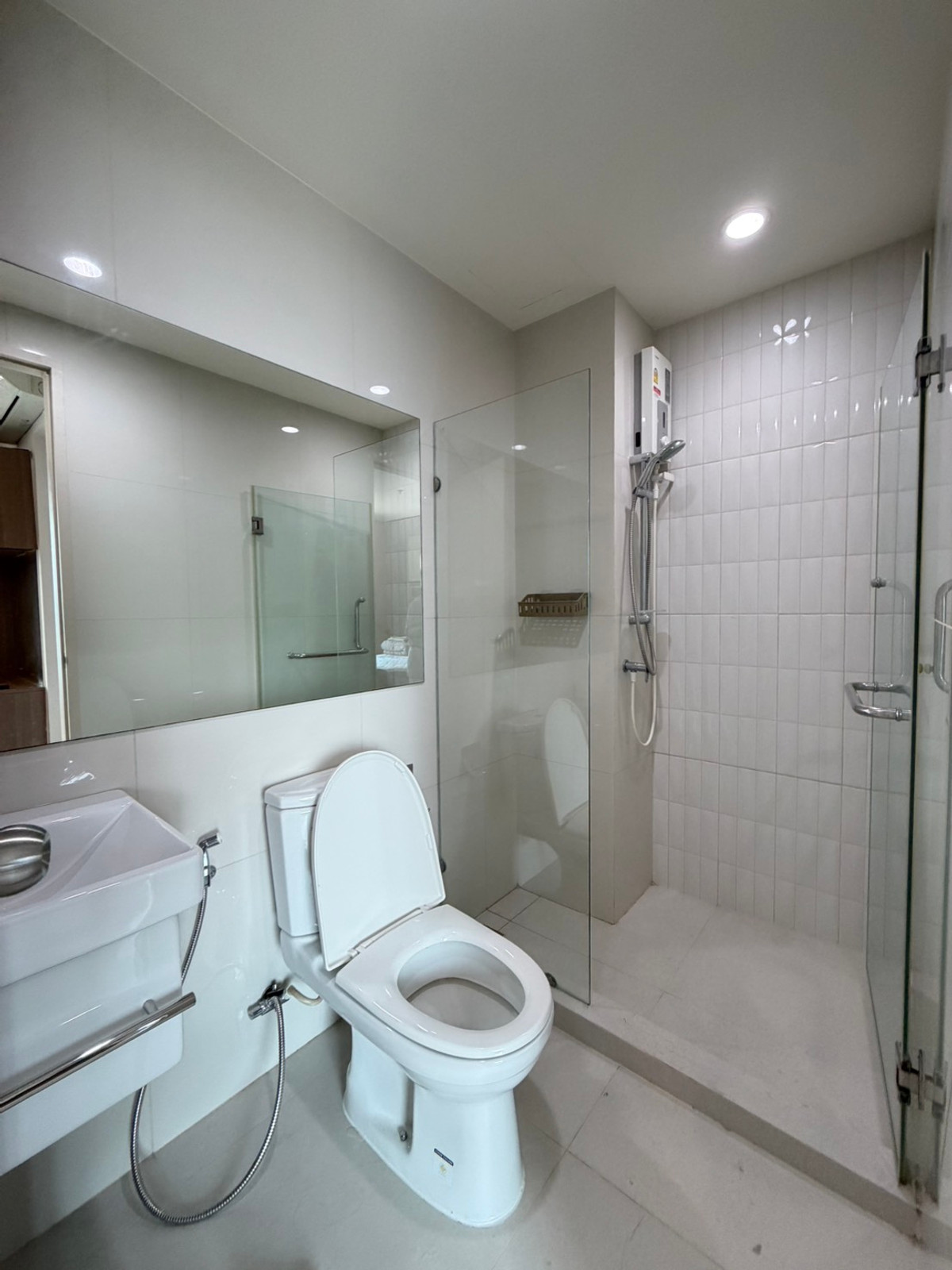 ให้เช่าคอนโดพระราม 9 เพชรบุรีตัดใหม่ RCA : 🔥 Hot Deal 1 bedroom for rent at Life asoke 🔥