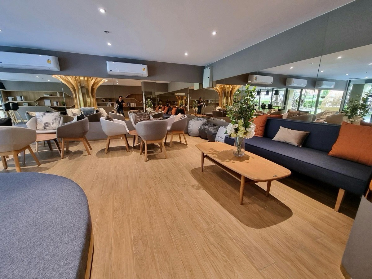 ให้เช่าคอนโดบางซื่อ วงศ์สว่าง เตาปูน : 📍โครงการ : The Clev Riverline เจ้าพระยา - วงศ์สว่าง 
🏢 ใกล้กับ  :  ม. พระจอมเกล้าพระนครเหนือ ( มจพ. )
💵 ราคาเช่า : 15,000 บาท / เดือน