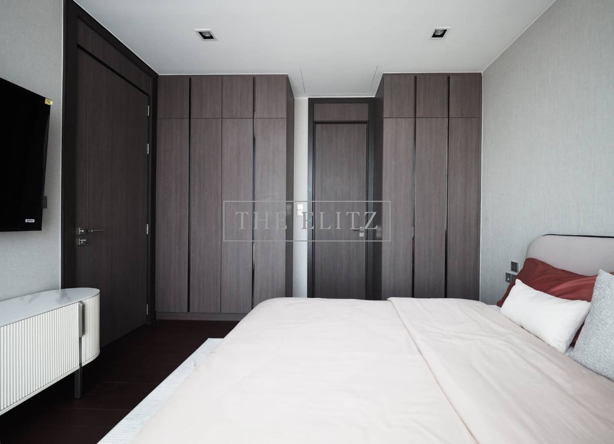 For RentCondoNana, North Nana,Sukhumvit13, Soi Nana : ✨ Elegance that comes with premium services from Land & Houses ✨ Q1 Sukhumvit is ready to move in. Among elite neighbor society 💕