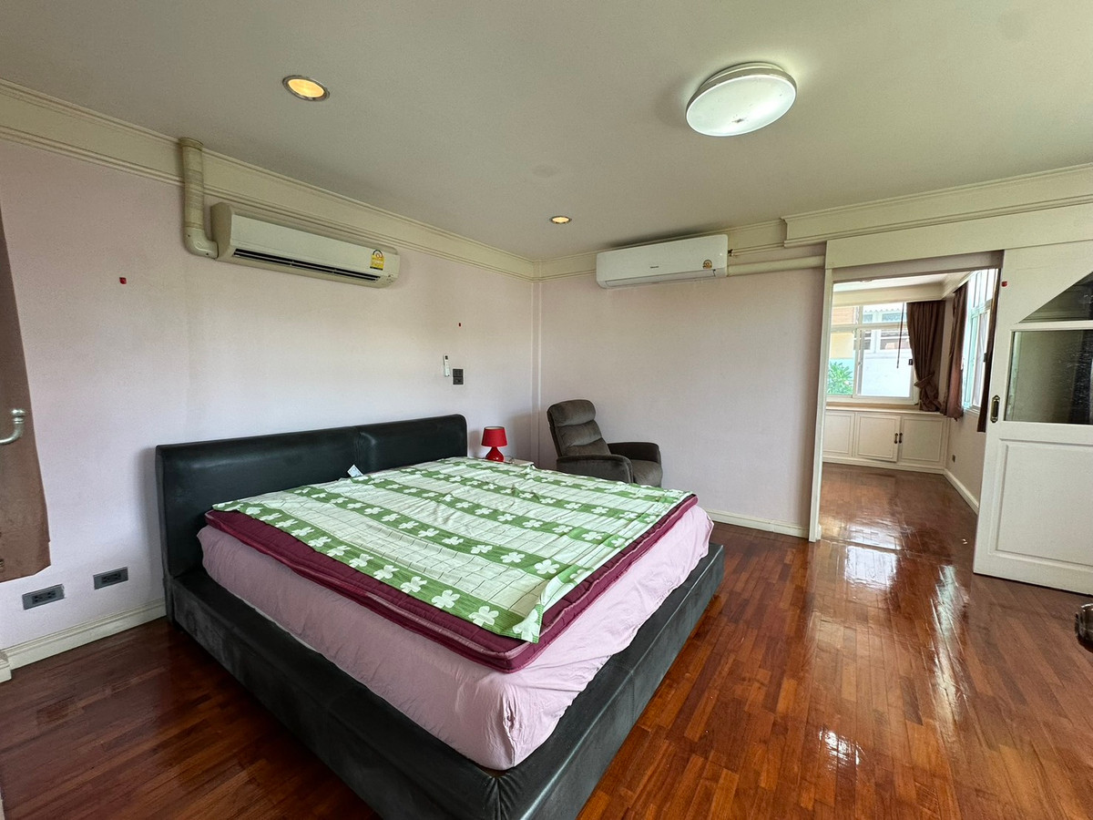 ให้เช่าบ้านพระราม 9 เพชรบุรีตัดใหม่ RCA : ให้เช่า บ้านเดี่ยว 2 ชั้น ซอยศูนย์วิจัย