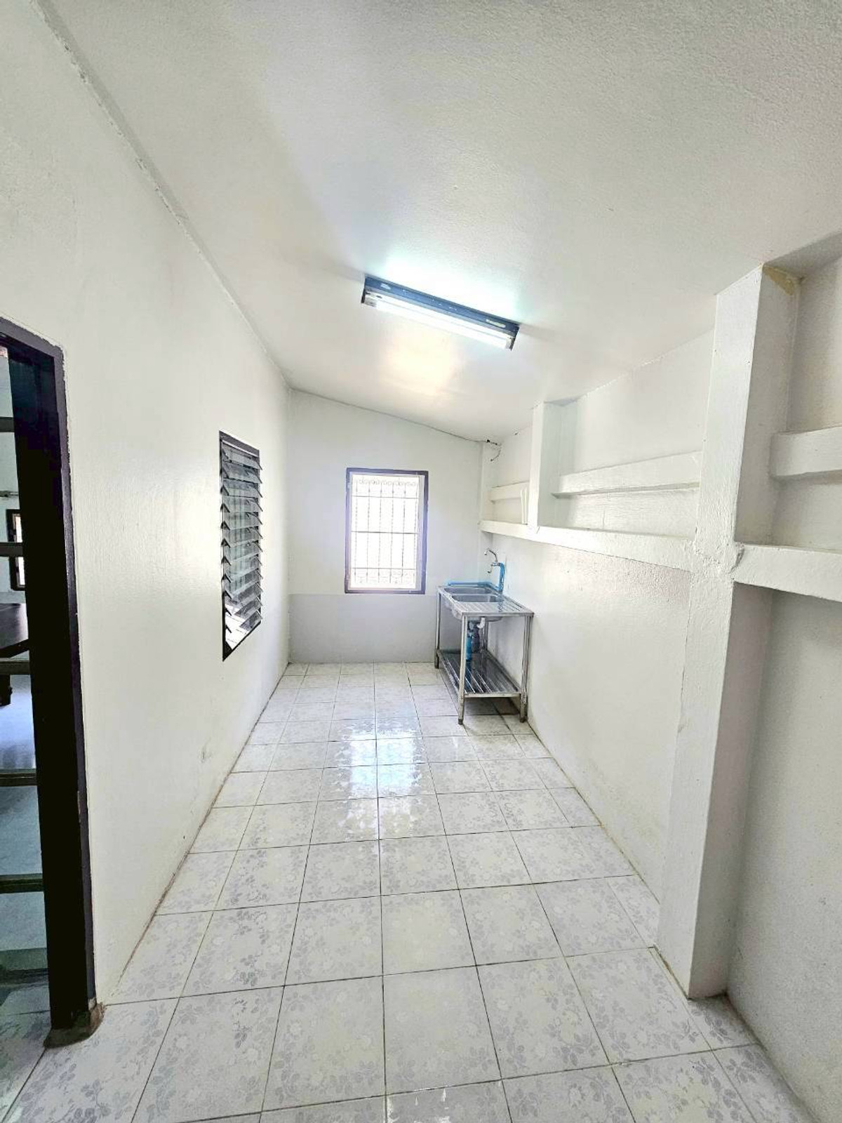 ขายทาวน์โฮมลาดพร้าว101 แฮปปี้แลนด์ : บ้านพร้อมที่ดิน หลังมุมส่วนตัว ใกล้รถไฟฟ้า 🔥 ทาวน์เฮ้าส์ ลาดพร้าว 87 / 3 ห้องนอน (ขาย), Townhouse Ladprao 87 / 3 Bedrooms (FOR SALE) FAHS048