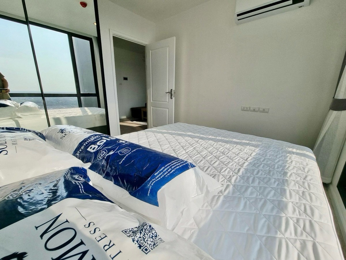 ให้เช่าคอนโดบางซื่อ วงศ์สว่าง เตาปูน : 📍โครงการ : The Clev Riverline เจ้าพระยา - วงศ์สว่าง 
🏢 ใกล้กับ  :  ม. พระจอมเกล้าพระนครเหนือ ( มจพ. )
💵 ราคาเช่า : 15,000 บาท / เดือน