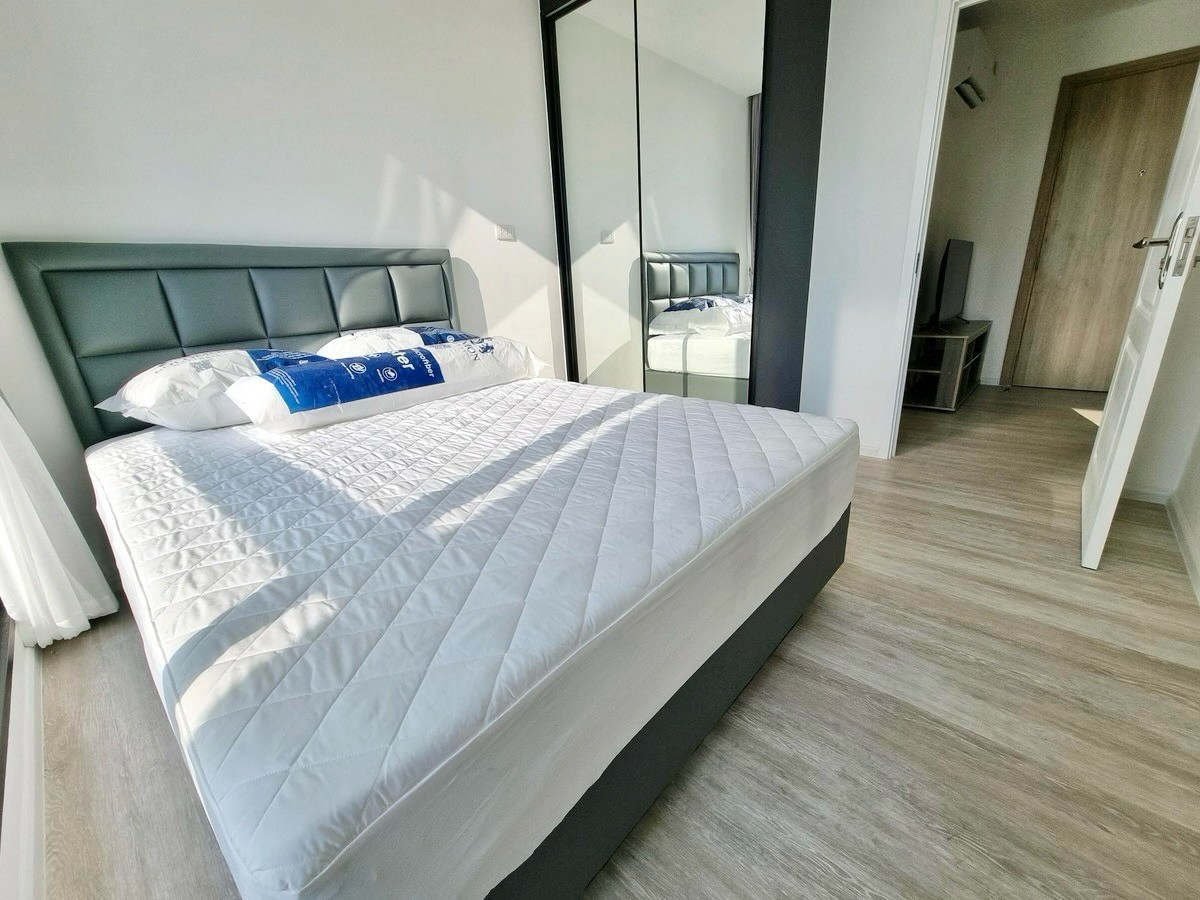 ให้เช่าคอนโดบางซื่อ วงศ์สว่าง เตาปูน : 📍โครงการ : The Clev Riverline เจ้าพระยา - วงศ์สว่าง 
🏢 ใกล้กับ  :  ม. พระจอมเกล้าพระนครเหนือ ( มจพ. )
💵 ราคาเช่า : 15,000 บาท / เดือน