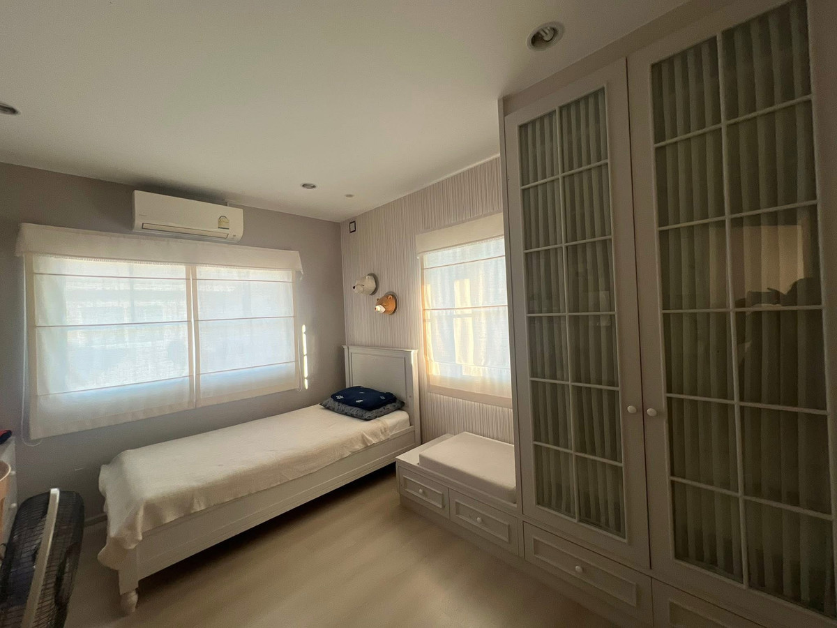 For RentHouseSamut Prakan,Samrong : Single house for rent, Villaggio Bangna-Trad Km.26, Soi ABAC Bangna. Near ABAC Bangna University