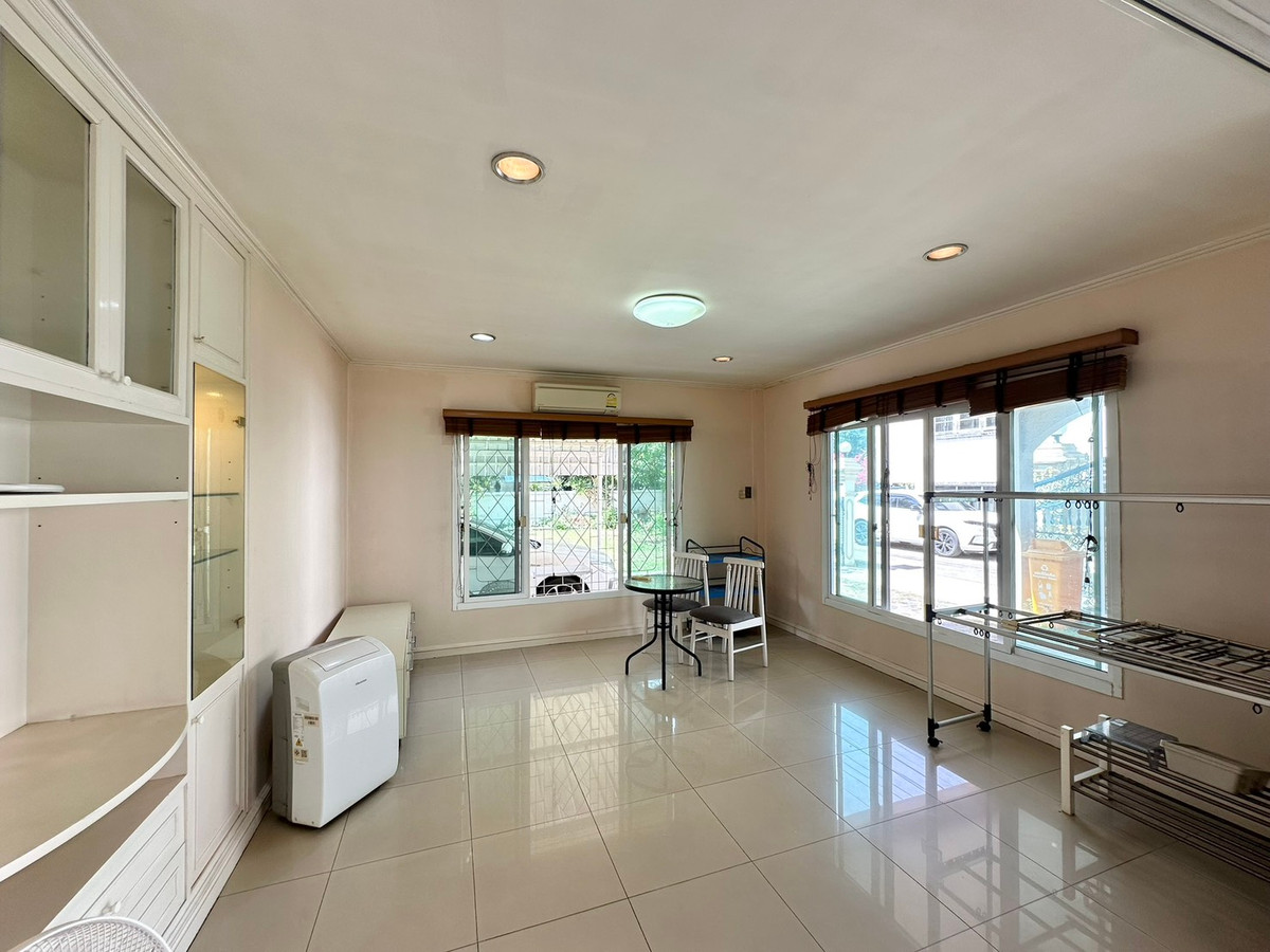 ให้เช่าบ้านพระราม 9 เพชรบุรีตัดใหม่ RCA : ให้เช่า บ้านเดี่ยว 2 ชั้น ซอยศูนย์วิจัย