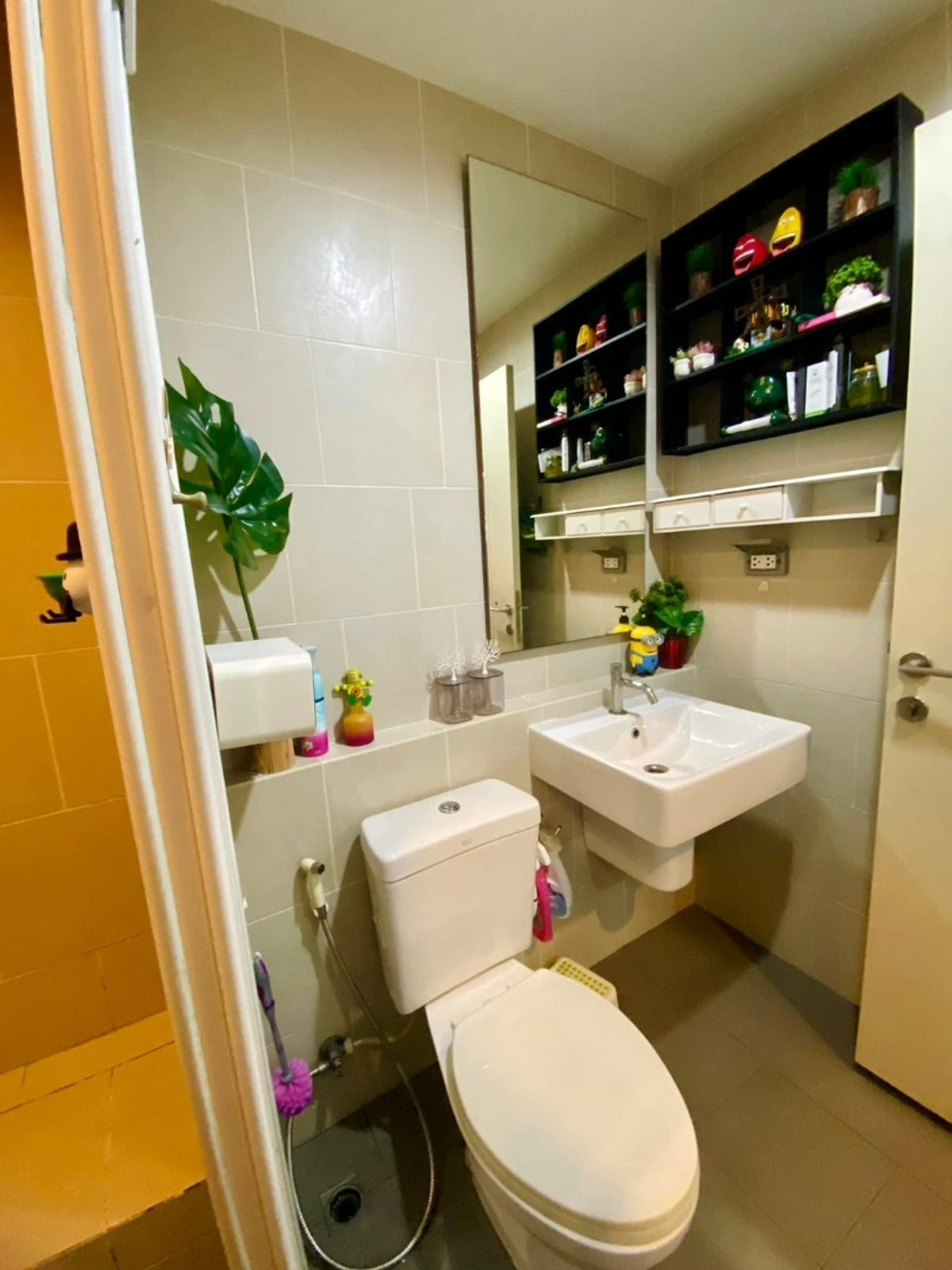 ให้เช่าคอนโดพระราม 9 เพชรบุรีตัดใหม่ RCA : ✅ TB9R231 ✅ Line : @p2nproperty