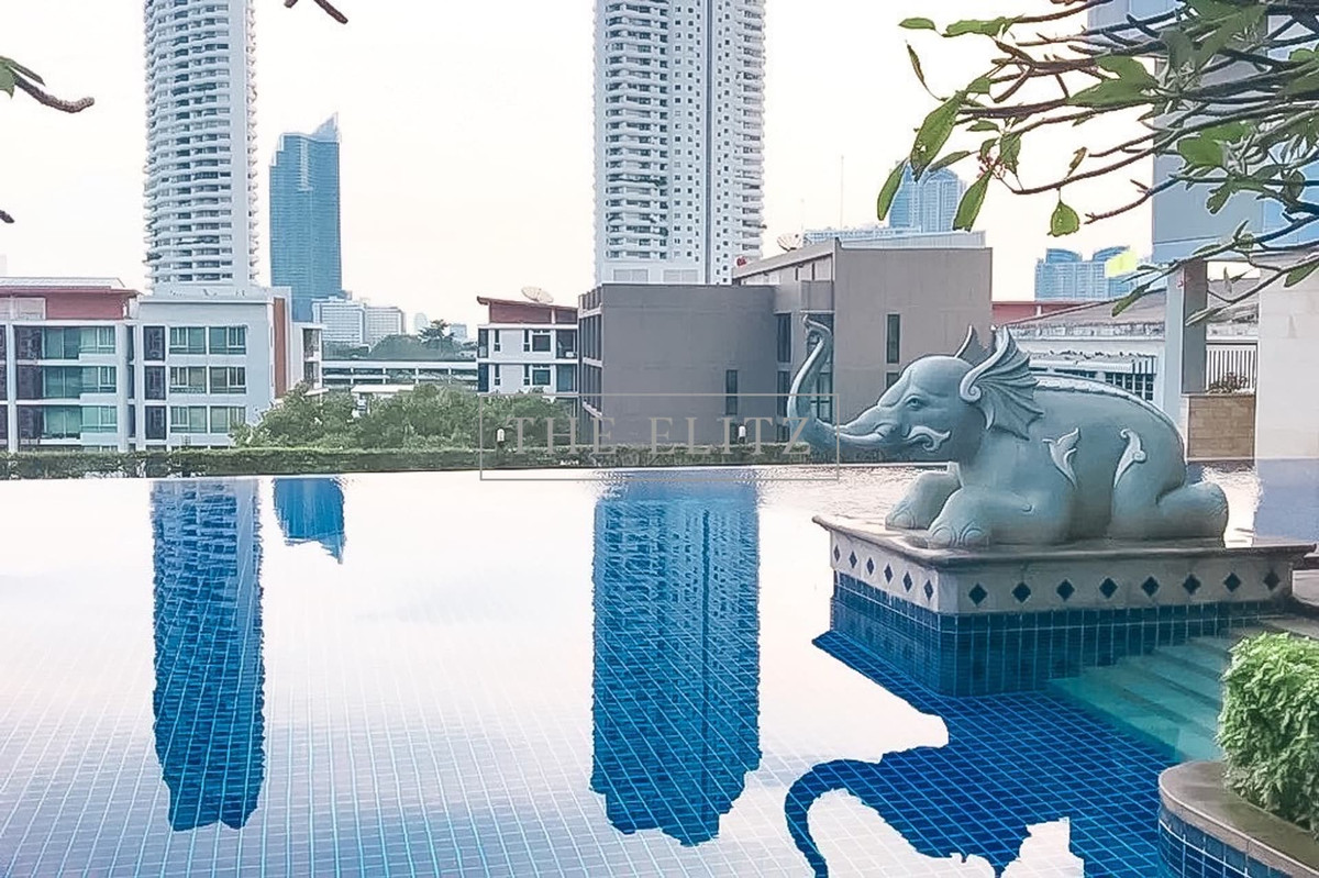 For RentCondoWongwianyai, Charoennakor : ✨ Change a condo into a waterfront vacation home. Baan Sathorn Chao Phraya, large size room, comfortable, not crowded, ready to receive river breezes all year long ❤️