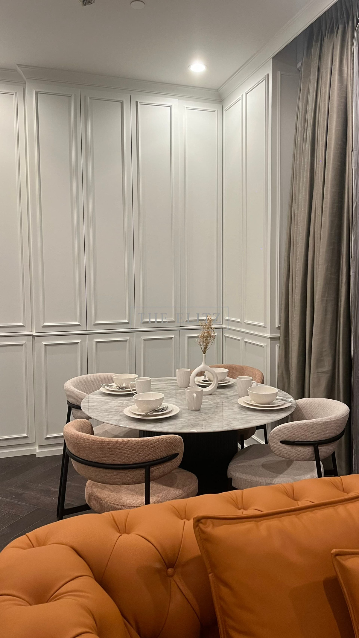 For RentCondoSukhumvit, Asoke, Thonglor : ✨ Sophistication in every inch. For the worthy owner, The ESSE Sukhumvit 36, a beautiful room, premium specs, high ceilings, airy, with a city view as far as the eye can see 💕