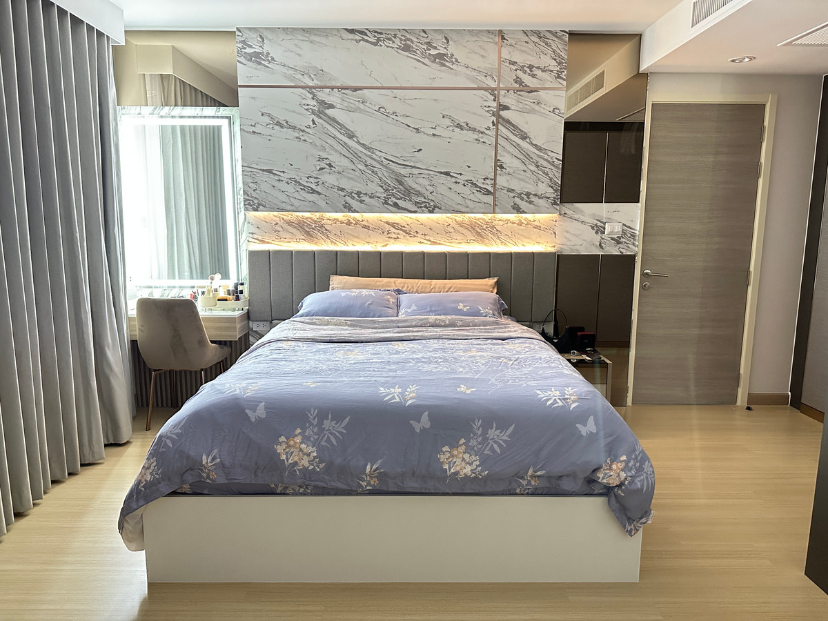 For SaleCondoRama3 (Riverside),Satupadit : 🔥 FOR SELL 🔥 Supalai Riva Grande Condo High Rise A Rare 2-Bedroom with Grand Living Space, large area at home level. On a condo along the Chao Phraya River View along the Chao Phraya River