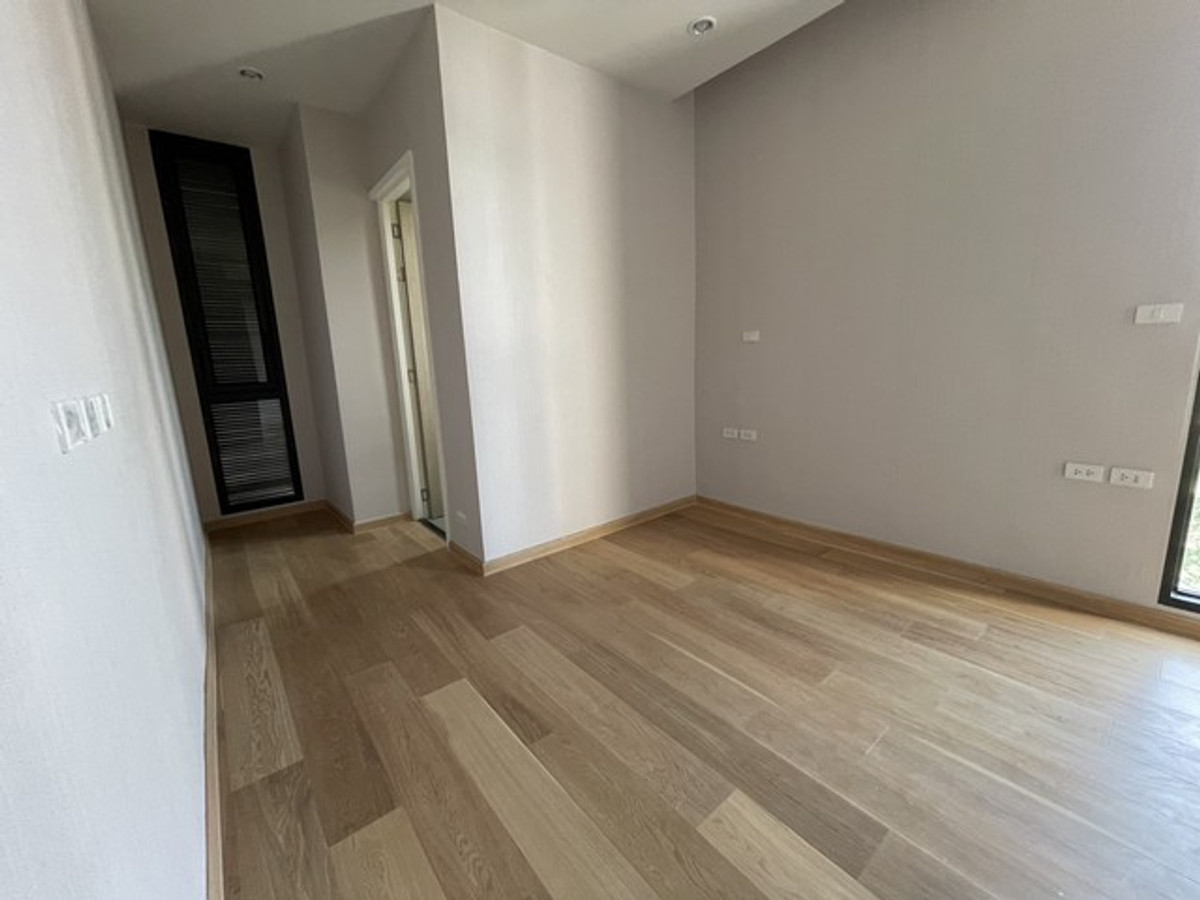 For RentHouseSukhumvit, Asoke, Thonglor : HR3340 FOR RENT Ultra-Luxury House @Sage Thonglor 25, 4.5-storey detached house, premium level. With private elevator and swimming pool in the heart of Thonglor.