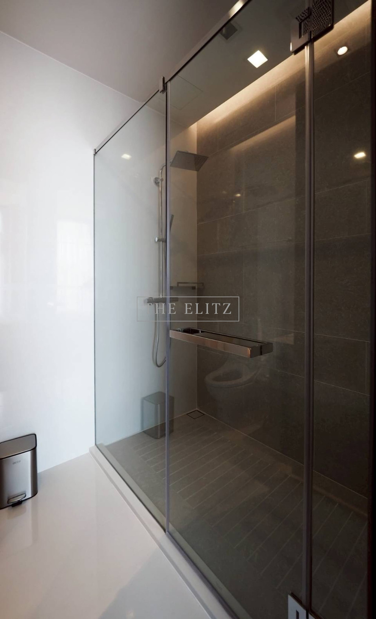 For RentCondoNana, North Nana,Sukhumvit13, Soi Nana : ✨ Elegance that comes with premium services from Land & Houses ✨ Q1 Sukhumvit is ready to move in. Among elite neighbor society 💕