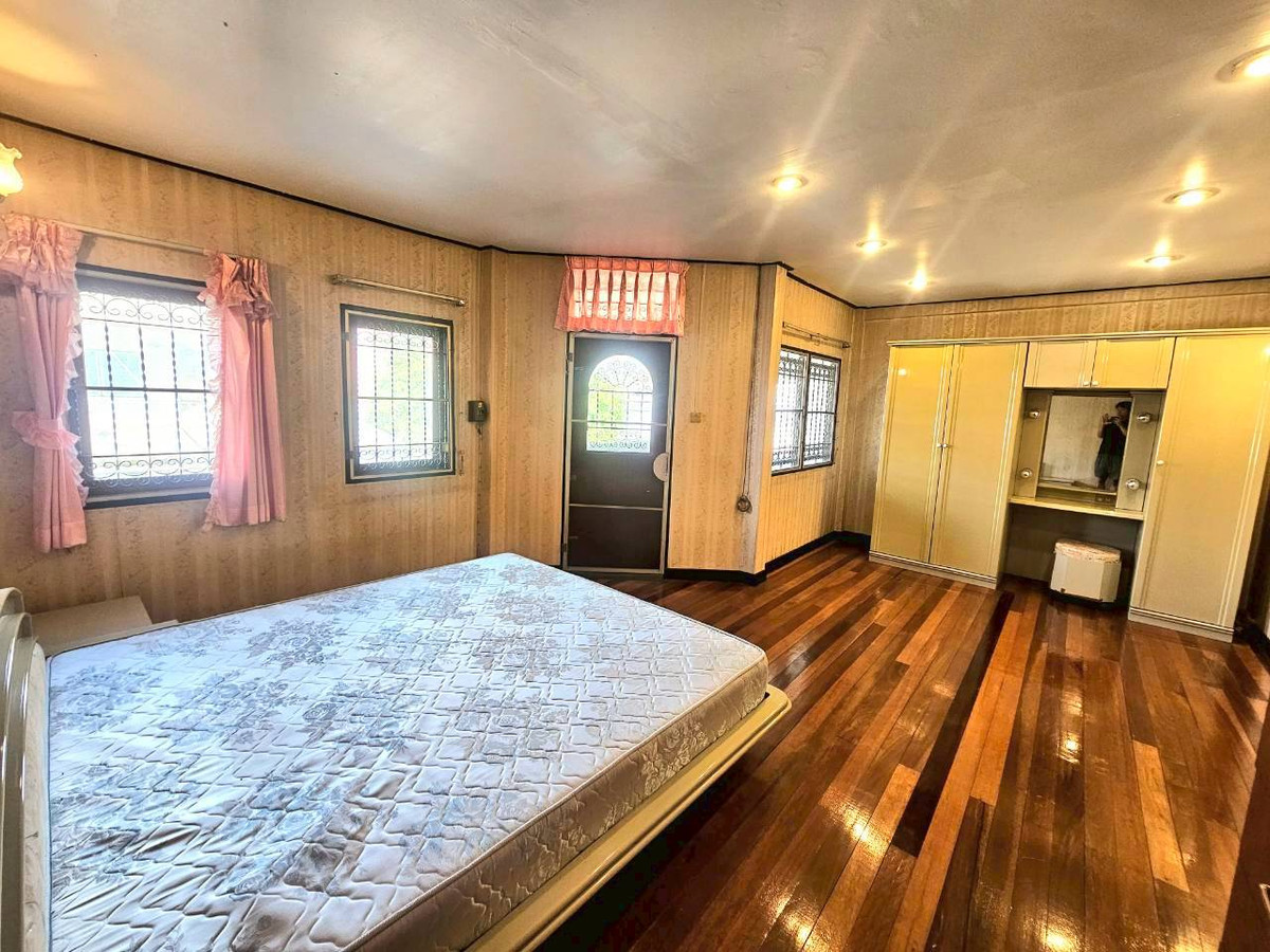 ขายทาวน์โฮมลาดพร้าว101 แฮปปี้แลนด์ : บ้านพร้อมที่ดิน หลังมุมส่วนตัว ใกล้รถไฟฟ้า 🔥 ทาวน์เฮ้าส์ ลาดพร้าว 87 / 3 ห้องนอน (ขาย), Townhouse Ladprao 87 / 3 Bedrooms (FOR SALE) FAHS048