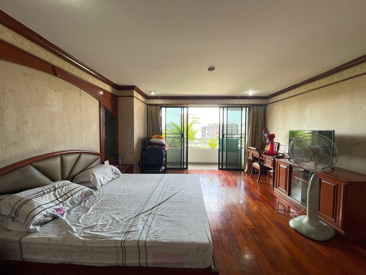 ขายคอนโดสาทร นราธิวาส : 🔥 ขายคอนโดหรู สาทร 4 ห้องนอน พื้นที่ใหญ่ 323 ตร.ม. | Lumpini Place Building ใจกลาง CBD ใกล้ BTS