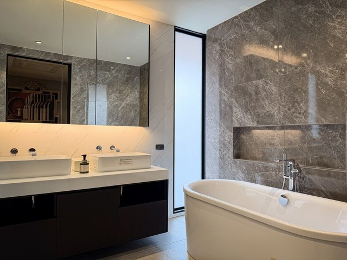 ขายบ้านแจ้งวัฒนะ เมืองทอง : ขายบ้านเดี่ยว 3 ชั้น หมู่บ้านโมทีค แจ้งวัฒนะ ซอย 10 พร้อมลิฟต์ส่วนตัว พื้นที่ใช้สอย 460 ตร.ม. 