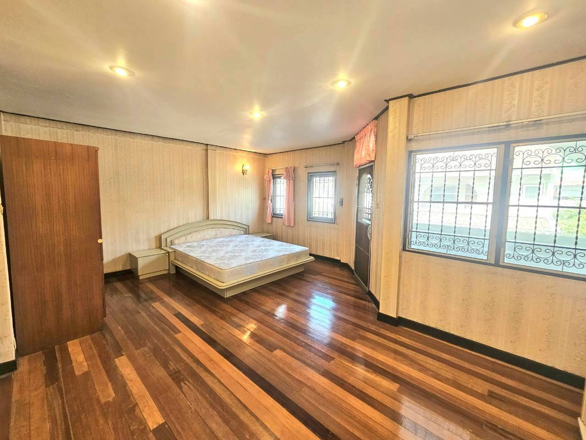 ขายทาวน์โฮมลาดพร้าว101 แฮปปี้แลนด์ : บ้านพร้อมที่ดิน หลังมุมส่วนตัว ใกล้รถไฟฟ้า 🔥 ทาวน์เฮ้าส์ ลาดพร้าว 87 / 3 ห้องนอน (ขาย), Townhouse Ladprao 87 / 3 Bedrooms (FOR SALE) FAHS048