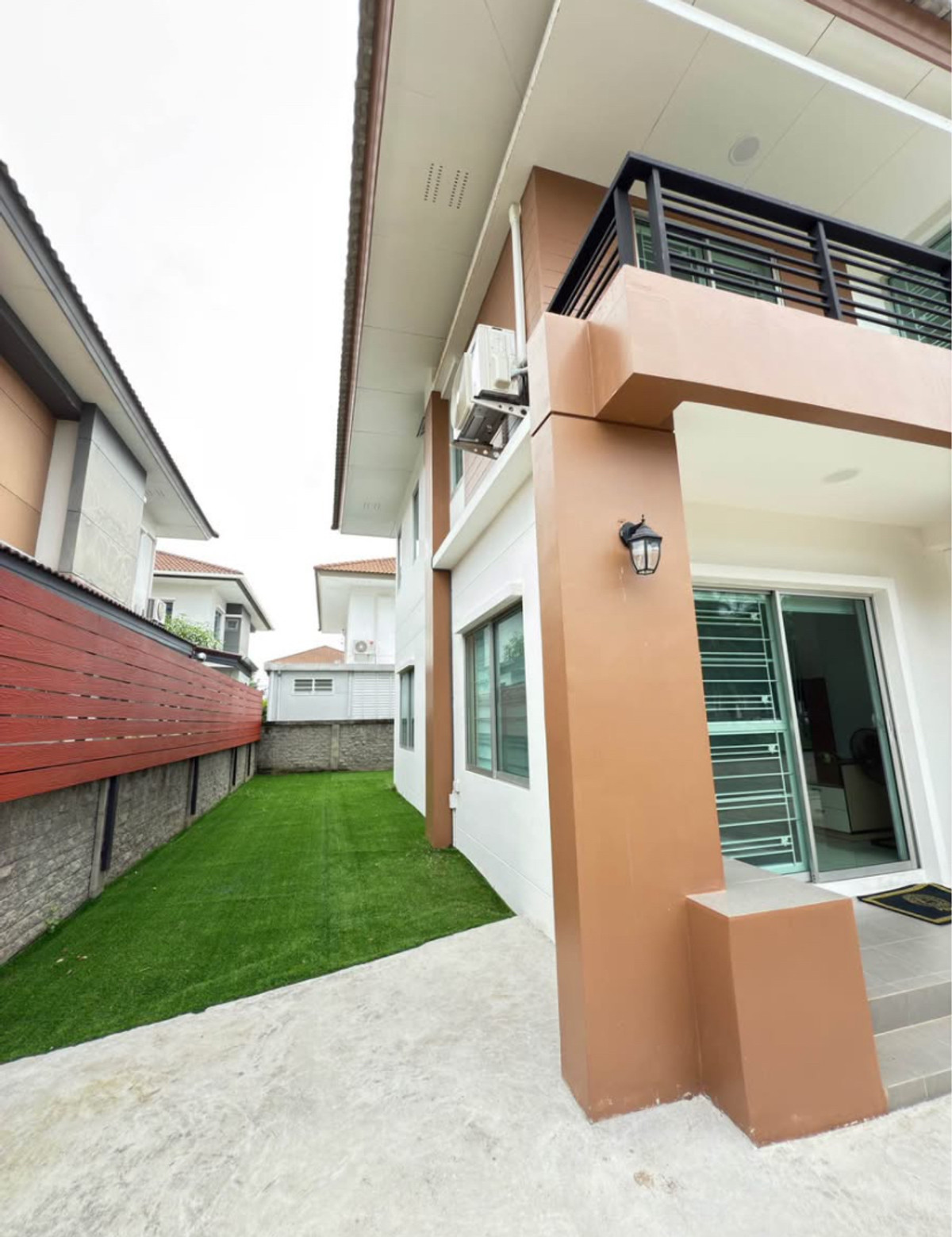 For RentHouseLadkrabang, Suwannaphum Airport : Single house for rent Atoll Maldives Village, Palm Bangna-Wongwaen, fully furnished, near mega bangna.