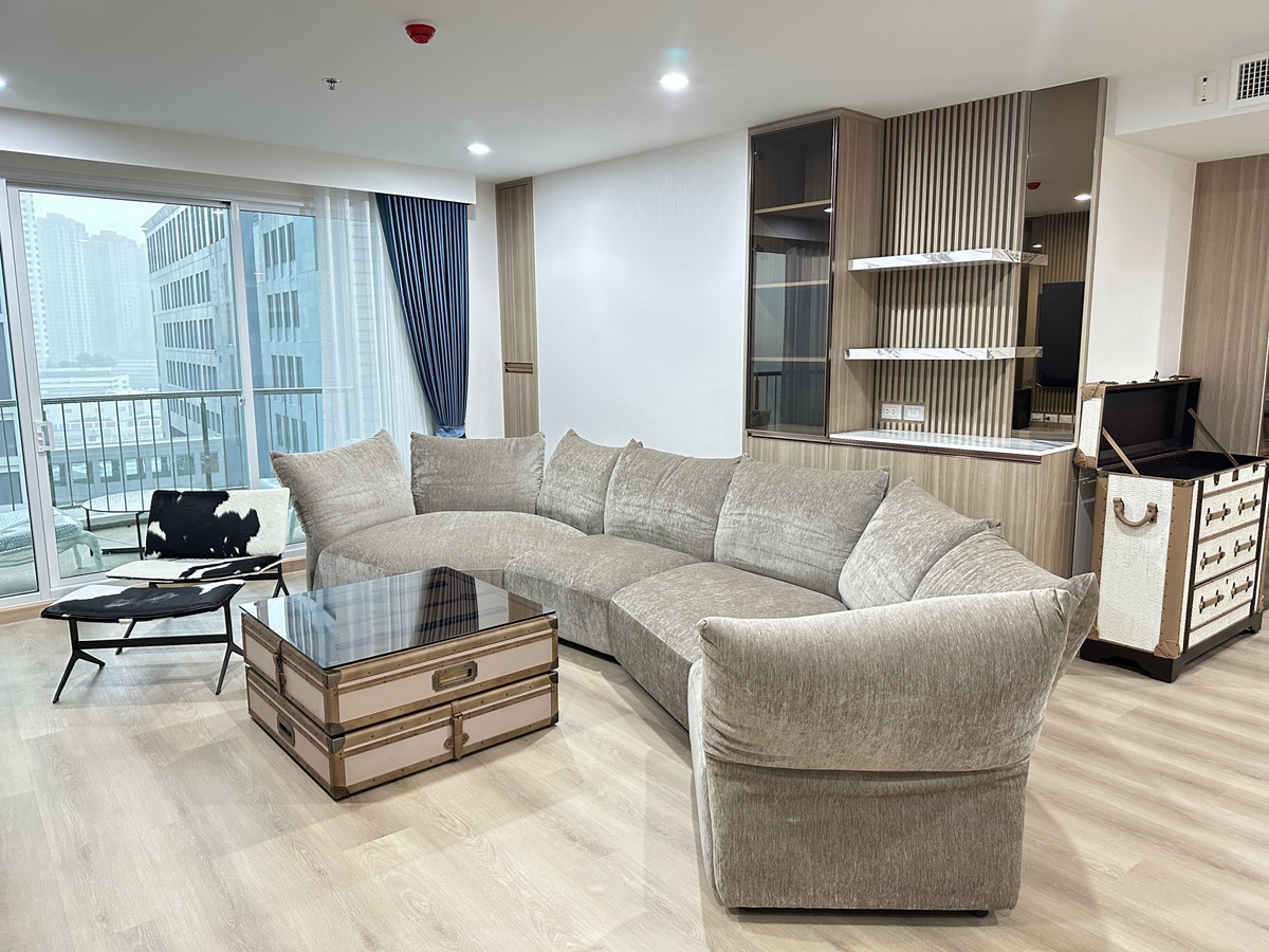 ขายคอนโดพระราม 3 สาธุประดิษฐ์ : 🔥 FOR SELL 🔥 Supalai Riva Grande คอนโด High Rise A Rare 2-Bedroom with Grand Living Space พื้นที่ใหญ่ระดับบ้าน บนคอนโดริมน้ำเจ้าพระยา วิวริมแม่น้ำเจ้าพระยา