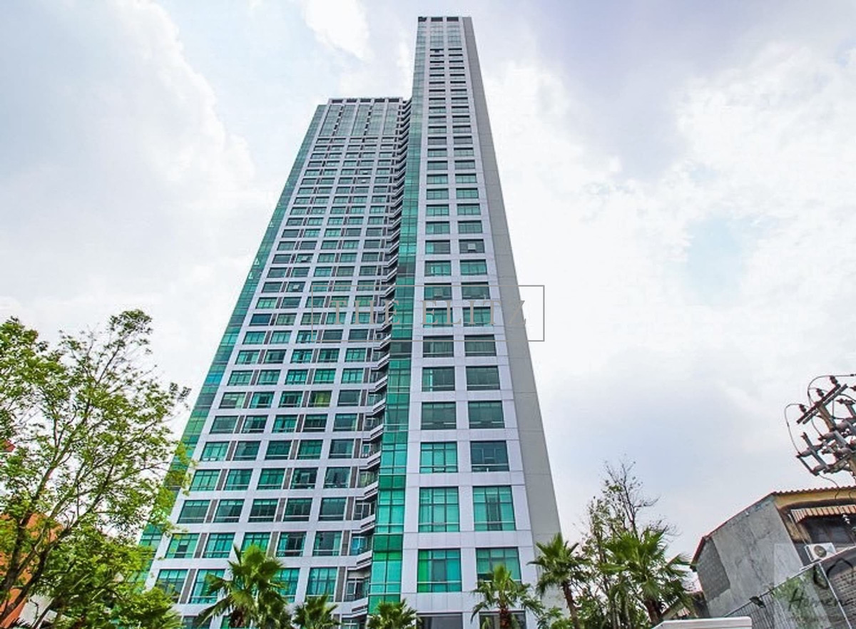 For RentCondoWongwianyai, Charoennakor : ✨ Change a condo into a waterfront vacation home. Baan Sathorn Chao Phraya, large size room, comfortable, not crowded, ready to receive river breezes all year long ❤️