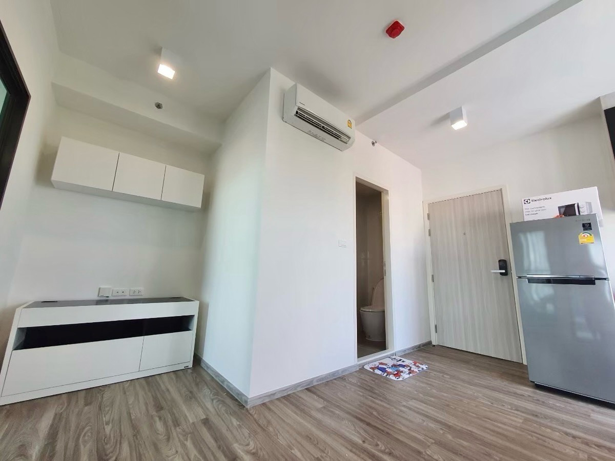 ให้เช่าคอนโดวิภาวดี ดอนเมือง หลักสี่ : 📍โครงการ : Rich Park Terminal Phaholyothin 59
🚝 อยู่ติด  : BTS สถานีพหลโยธิน 59  ( 0 เมตร ) 🚶🏻
💵 ราคาเช่า : 15,000 บาท / เดือน