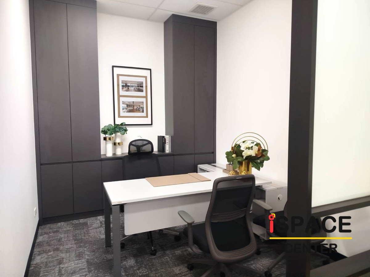 For RentOfficeNana, North Nana,Sukhumvit13, Soi Nana : 🚨 Office next to BTS Nana 0 meters, Full Furnished, beautiful room, ready to use. Limited quantity!