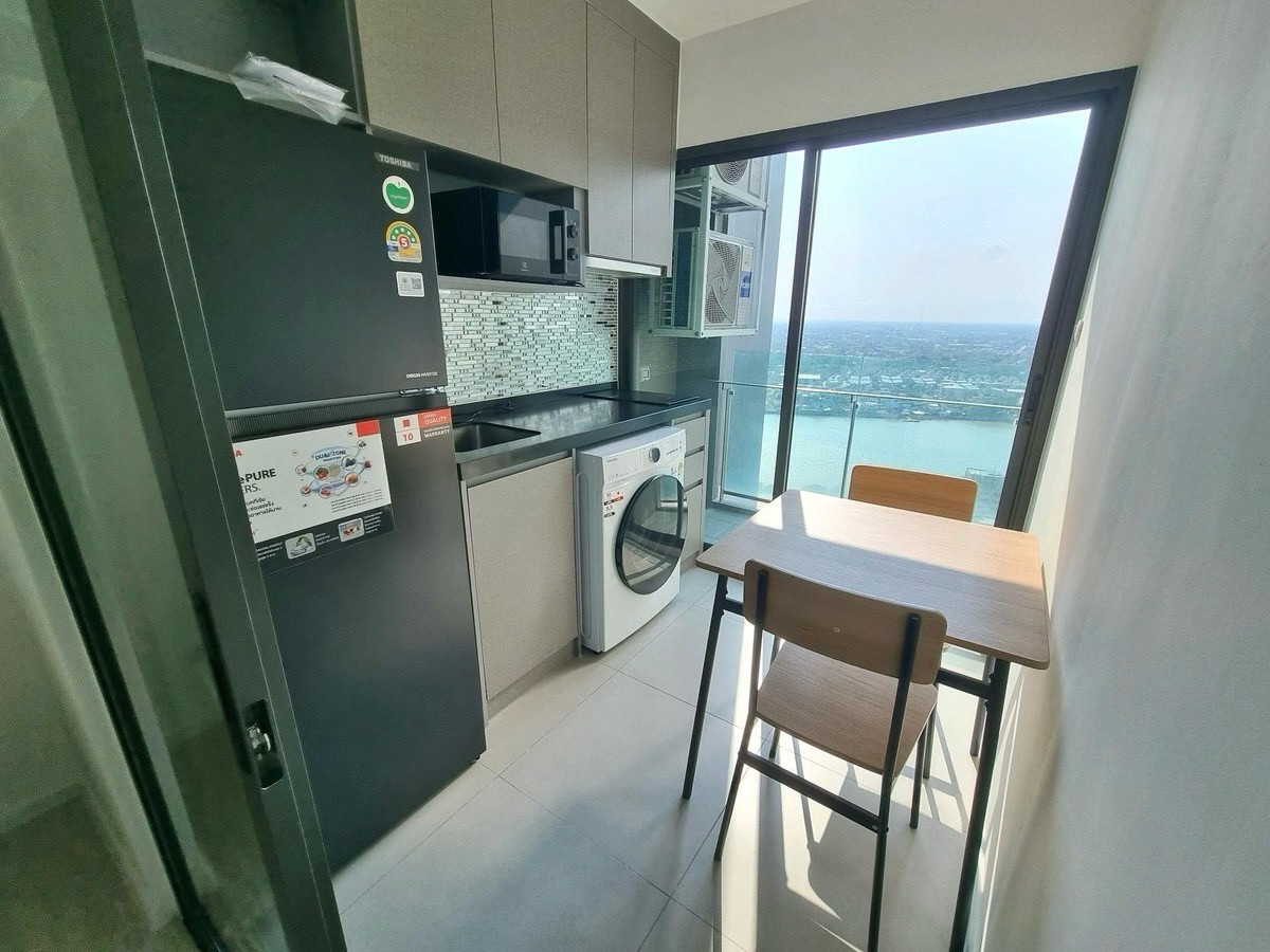 ให้เช่าคอนโดบางซื่อ วงศ์สว่าง เตาปูน : 📍โครงการ : The Clev Riverline เจ้าพระยา - วงศ์สว่าง 
🏢 ใกล้กับ  :  ม. พระจอมเกล้าพระนครเหนือ ( มจพ. )
💵 ราคาเช่า : 15,000 บาท / เดือน