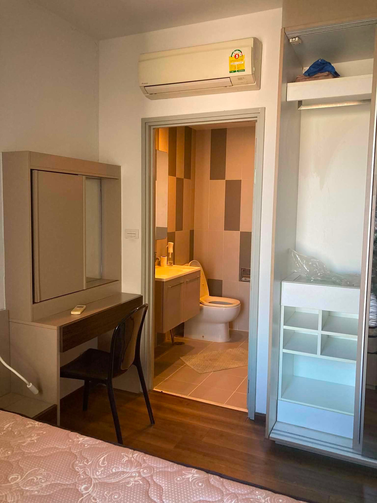 ให้เช่าคอนโดสะพานควาย จตุจักร :  💥 FOR RENT   : Onyx  Phaholyothin  Condo   💥  