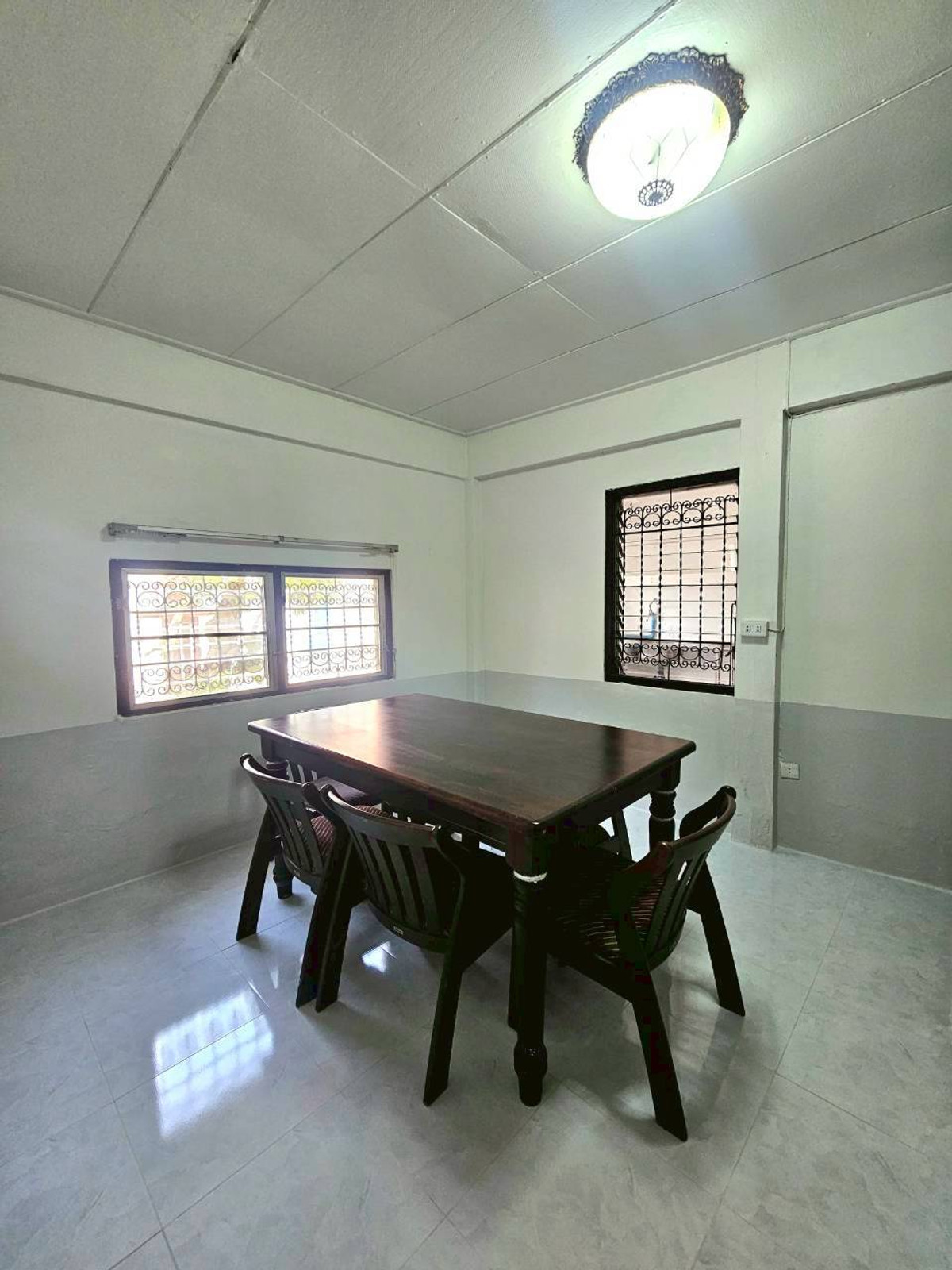 ขายทาวน์โฮมลาดพร้าว101 แฮปปี้แลนด์ : บ้านพร้อมที่ดิน หลังมุมส่วนตัว ใกล้รถไฟฟ้า 🔥 ทาวน์เฮ้าส์ ลาดพร้าว 87 / 3 ห้องนอน (ขาย), Townhouse Ladprao 87 / 3 Bedrooms (FOR SALE) FAHS048