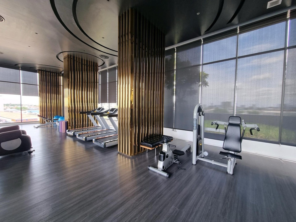 ให้เช่าคอนโดบางซื่อ วงศ์สว่าง เตาปูน : 📍โครงการ : The Clev Riverline เจ้าพระยา - วงศ์สว่าง 
🏢 ใกล้กับ  :  ม. พระจอมเกล้าพระนครเหนือ ( มจพ. )
💵 ราคาเช่า : 15,000 บาท / เดือน