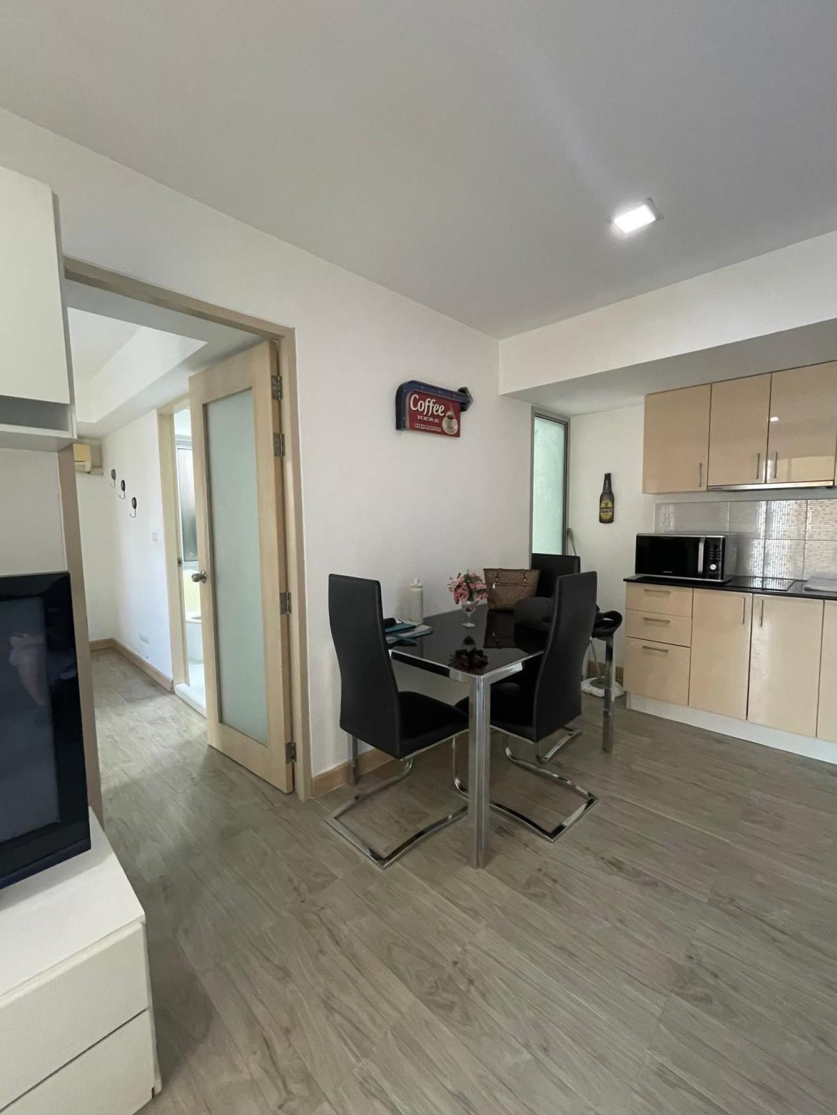 ให้เช่าคอนโดพระราม 9 เพชรบุรีตัดใหม่ RCA : 03/04/2026, เช่าคอนโด My Resort Bangkok 1 ห้องนอน ใกล้ MRT เพชรบุรี 
42 ตร.ม. พร้อมสระว่ายน้ำ อินฟินิตี้ เพียง 17,000 บาท/เดือน! 0642748883