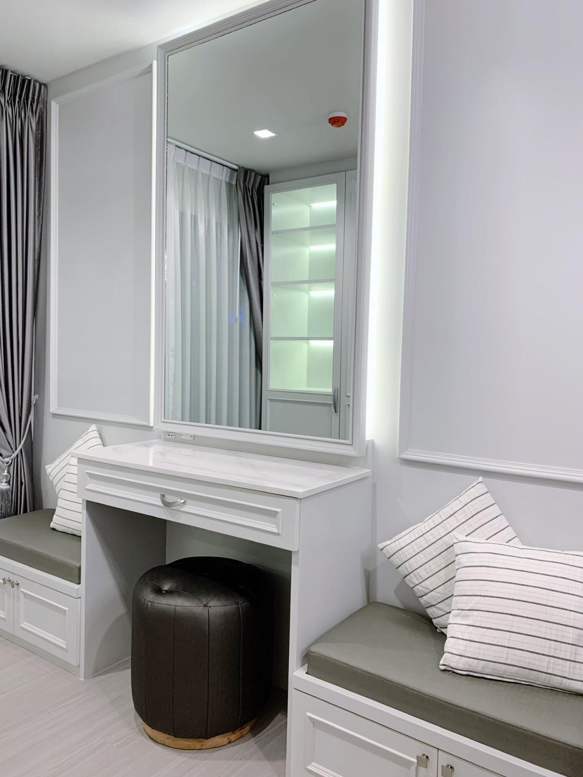 ให้เช่าคอนโดพระราม 9 เพชรบุรีตัดใหม่ RCA : 03/04/2026, ชีวิตสะดวก ใจกลางพระราม 9! 
คอนโด Life Asoke - Rama 9 1 ห้องนอน พร้อมอยู่ 24,000 บ./ด. 0642748883