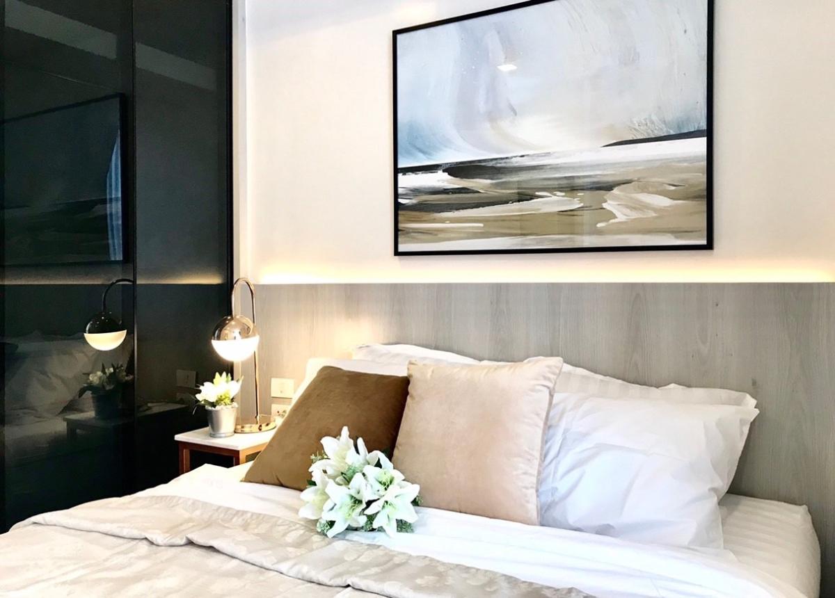 For SaleCondoSukhumvit, Asoke, Thonglor : 03/04/2026, 2-bedroom condo in the heart of Phrom Phong, 59 sq.m.
For sale 8.59 million | Rent 40,000 baht/month near BTS/MRT 0642748883