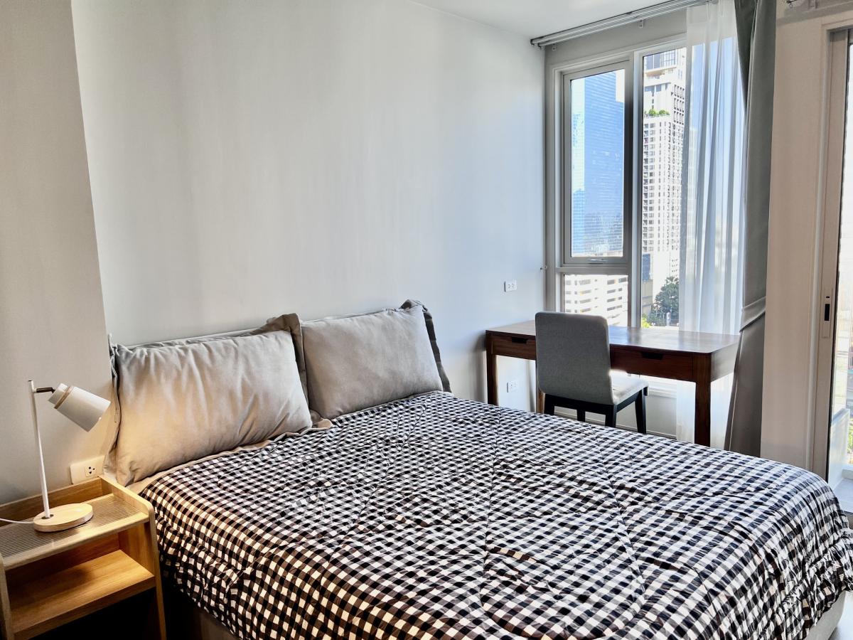 ให้เช่าคอนโดสุขุมวิท อโศก ทองหล่อ : 03/04/2026, คอนโดหรู 1 ห้องนอน ใจกลางทองหล่อ เดินทางสะดวก BTS Thong Lo 
เช่าเพียง 28,000 บาท/เดือน พร้อมสิ่งอำนวยความสะดวกครบครัน! 0642748883