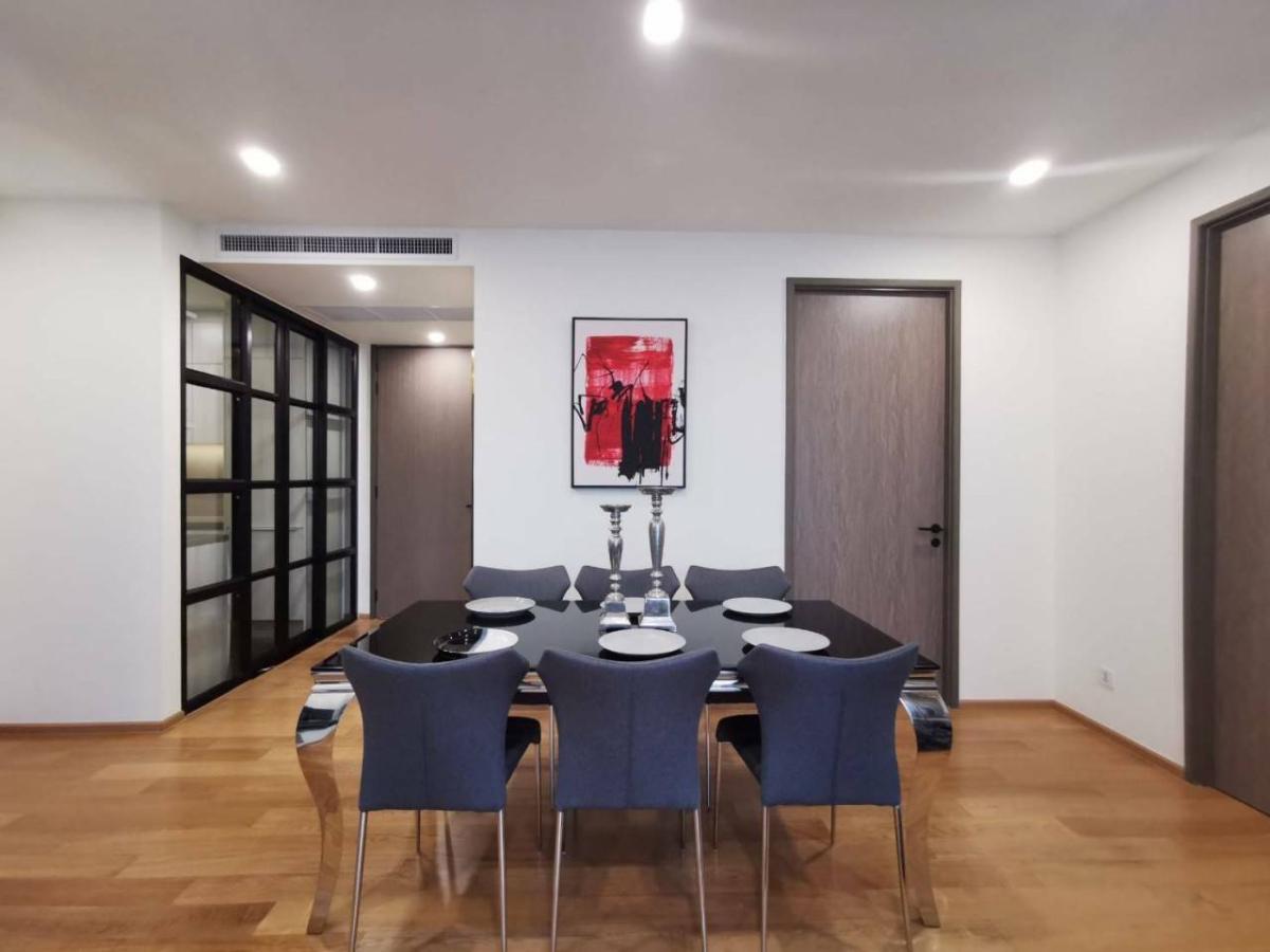 For SaleCondoSukhumvit, Asoke, Thonglor : 03/04/2026, 3 bedrooms with a view in the heart of Thonglor Mieler Sukhumvit 40 for only 16.9 million.
Convenient for all travel, close to BTS Thong Lo with complete amenities! 0642748883