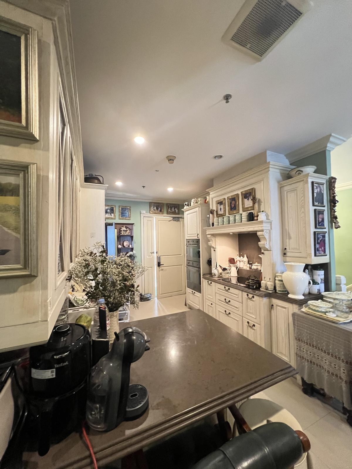 For SaleCondoSathorn, Narathiwat : 03/04/2026, Luxury condo with 4 bedrooms @ The Star Estate Narathiwat
Spacious area of 210 sq.m. Special price of only 19.5 million! 0642748883