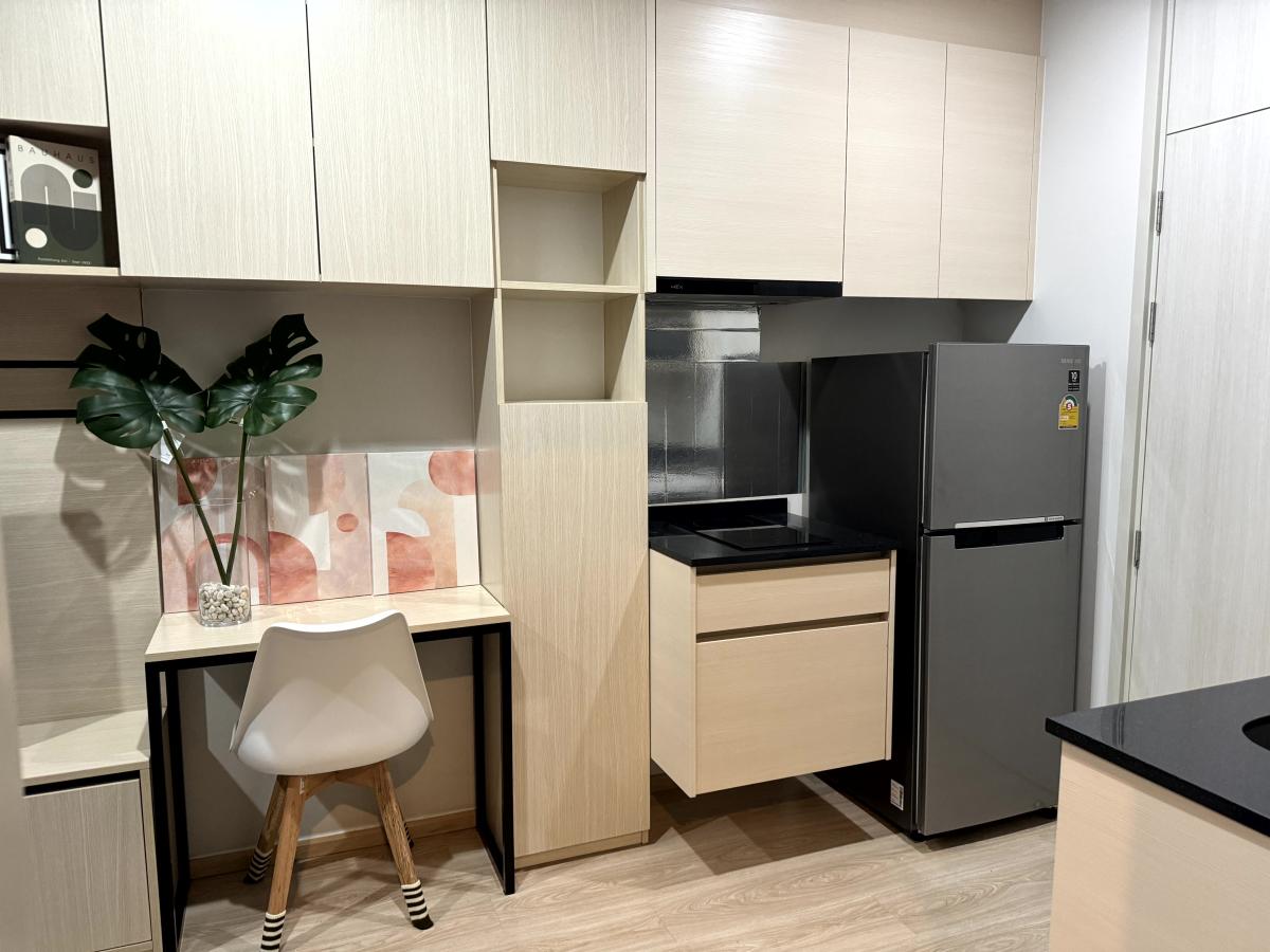 ขายคอนโดรัชดา ห้วยขวาง : 03/04/2026, รวมค่าโอนคอนโด Noble Revolve รัชดา 1 ห้องนอน ฟิตเนส+สระว่ายน้ำ ใกล้ MRT ไทยวัฒนธรรม 
ขายเพียง 3.5 ล้าน พร้อมเข้าอยู่ ตอบโจทย์ชีวิตใจกลางเมือง! 0642748883