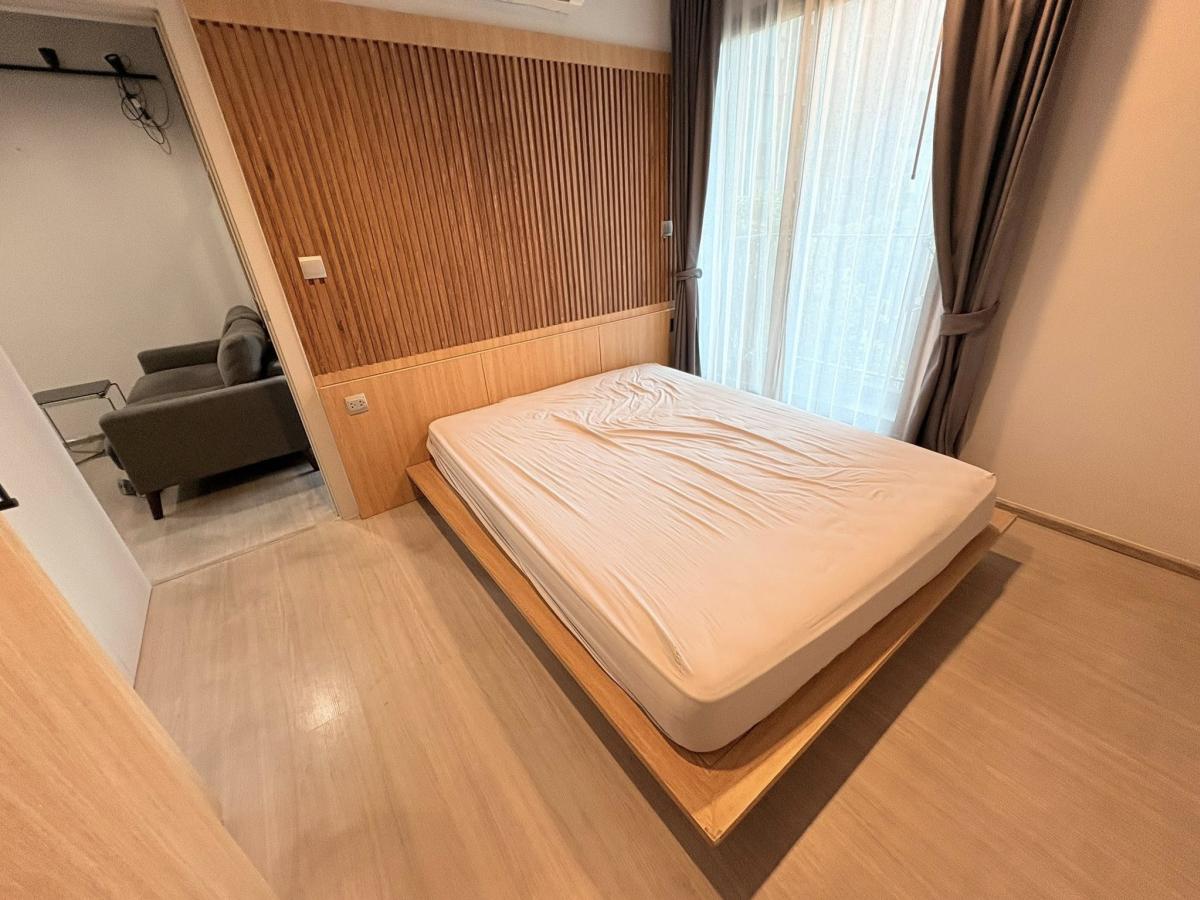 For SaleCondoRama9, Petchburi, RCA : 03/04/2026, The Life Asoke-Rama 9 condo is ready to move in, close to BTS/MRT Rama 9.
At an attractive price of 5.29 million, it has 2 bedrooms and 40 square meters. Full amenities! 0642748883