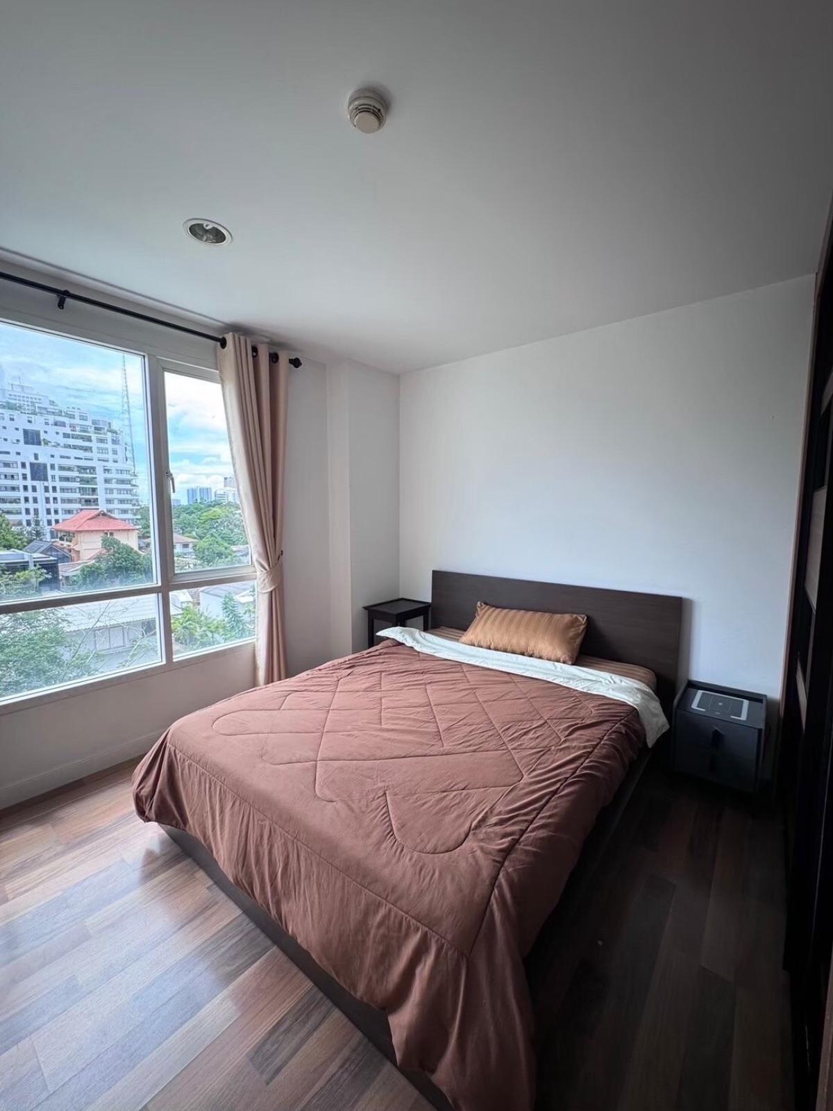 For SaleCondoPattanakan, Srinakarin : 03/04/2026, The Silk Condo Phahol-Ari 2 bedrooms 79 sq.m. near Ari BTS
Special price 7.5 million, ready to move in! Don't miss this golden opportunity 0642748883