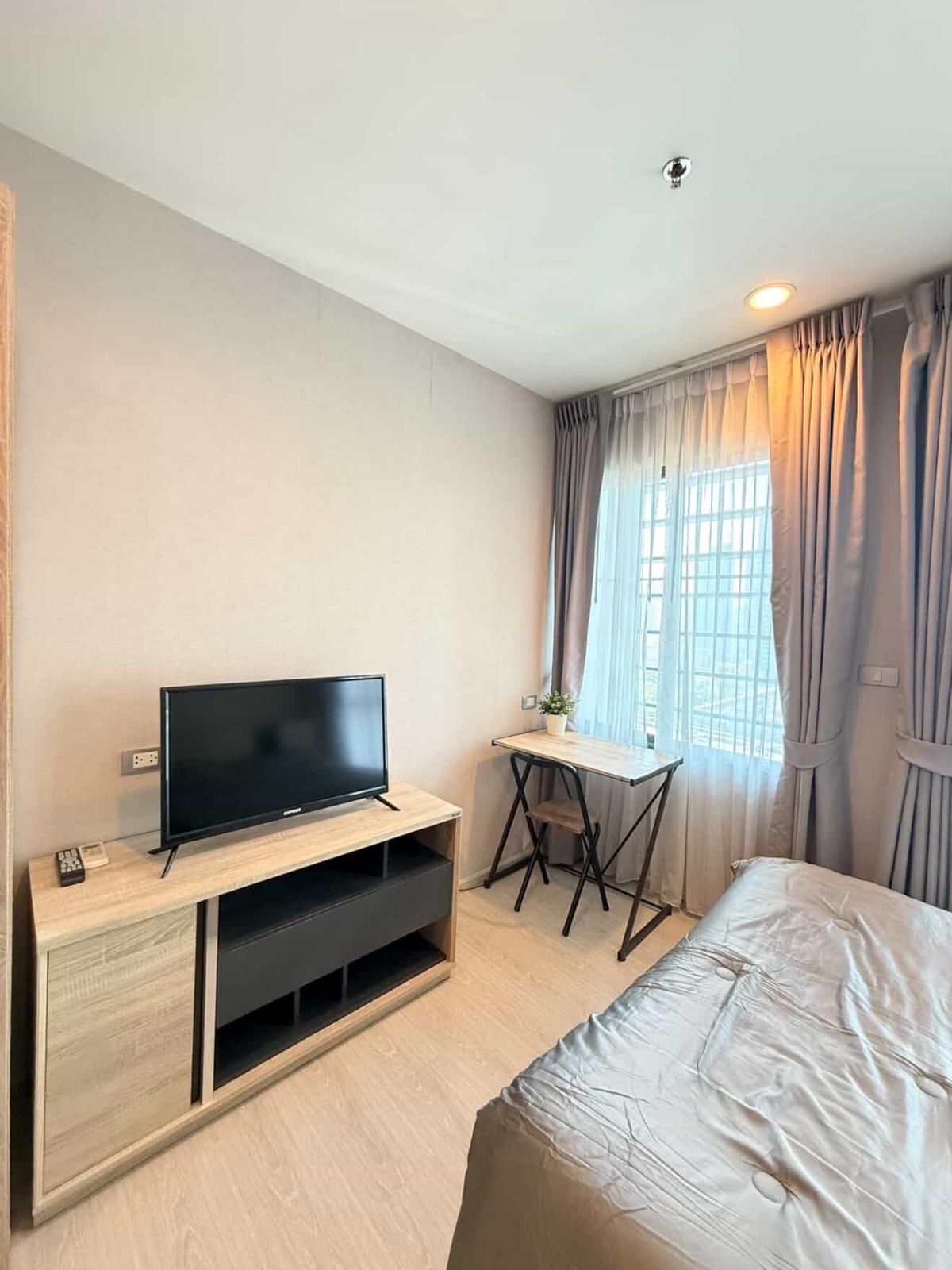 For SaleCondoRama9, Petchburi, RCA : 03/04/2026, Rhythm Asoke 2 Condo, Studio, near BTS/MRT Phetchaburi
Special price 2.89 million, complete with amenities! 0642748883