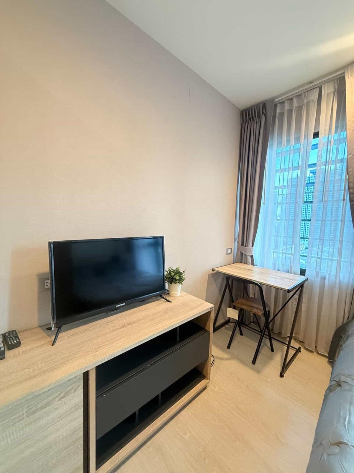 For SaleCondoRama9, Petchburi, RCA : 03/04/2026, Rhythm Asoke 2 Condo, Studio, near BTS/MRT Phetchaburi
Special price 2.89 million, complete with amenities! 0642748883