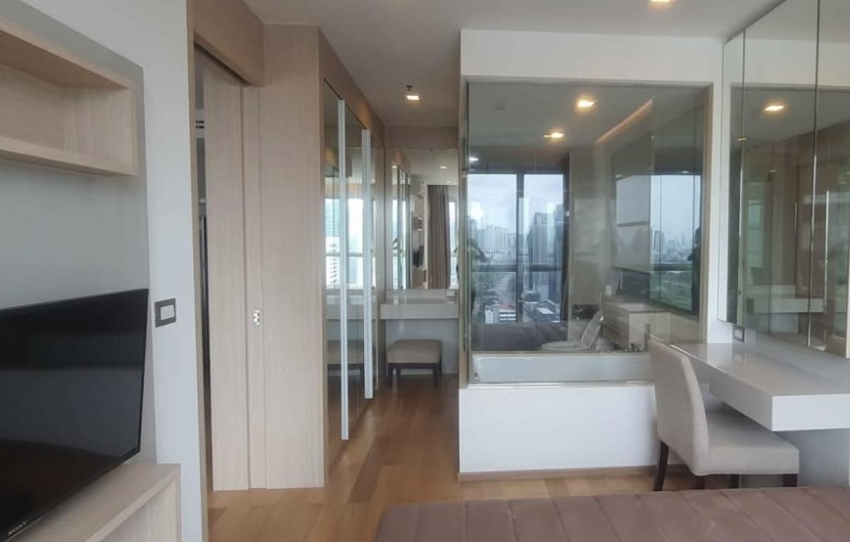 ให้เช่าคอนโดพระราม 9 เพชรบุรีตัดใหม่ RCA : 03/04/2026, ใกล้ MRT เพชรบุรี 100 ม. พร้อมสิ่งอำนวยความสะดวกครบ! 
1 ห้องนอน วิวเมือง พื้นที่ 45 ตร.ม. เพียง 26,000 บ./ด. 0642748883