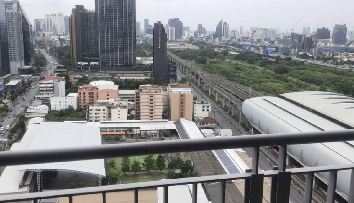 ให้เช่าคอนโดพระราม 9 เพชรบุรีตัดใหม่ RCA : 03/04/2026, ใกล้ MRT เพชรบุรี 100 ม. พร้อมสิ่งอำนวยความสะดวกครบ! 
1 ห้องนอน วิวเมือง พื้นที่ 45 ตร.ม. เพียง 26,000 บ./ด. 0642748883