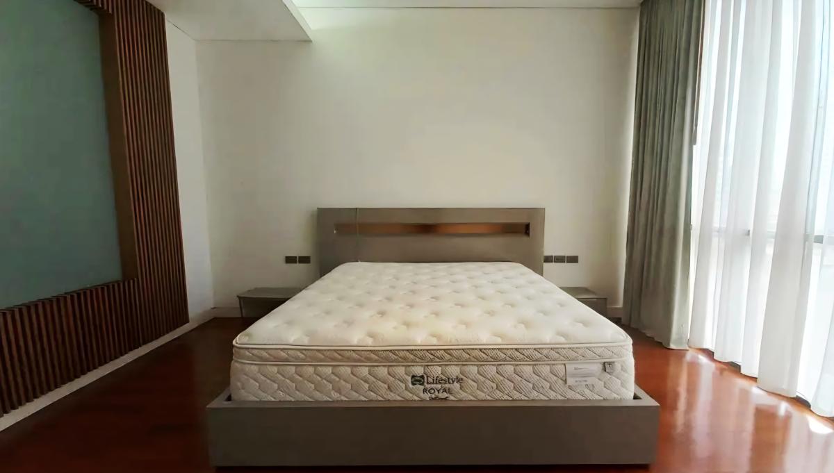 For SaleCondoSukhumvit, Asoke, Thonglor : 03/04/2026, Domus 16 Luxury Condo 2 Bedrooms Sukhumvit Near BTS Asoke
For sale 22.5 million THB / Rent 75,000 THB per month with full facilities! 0642748883